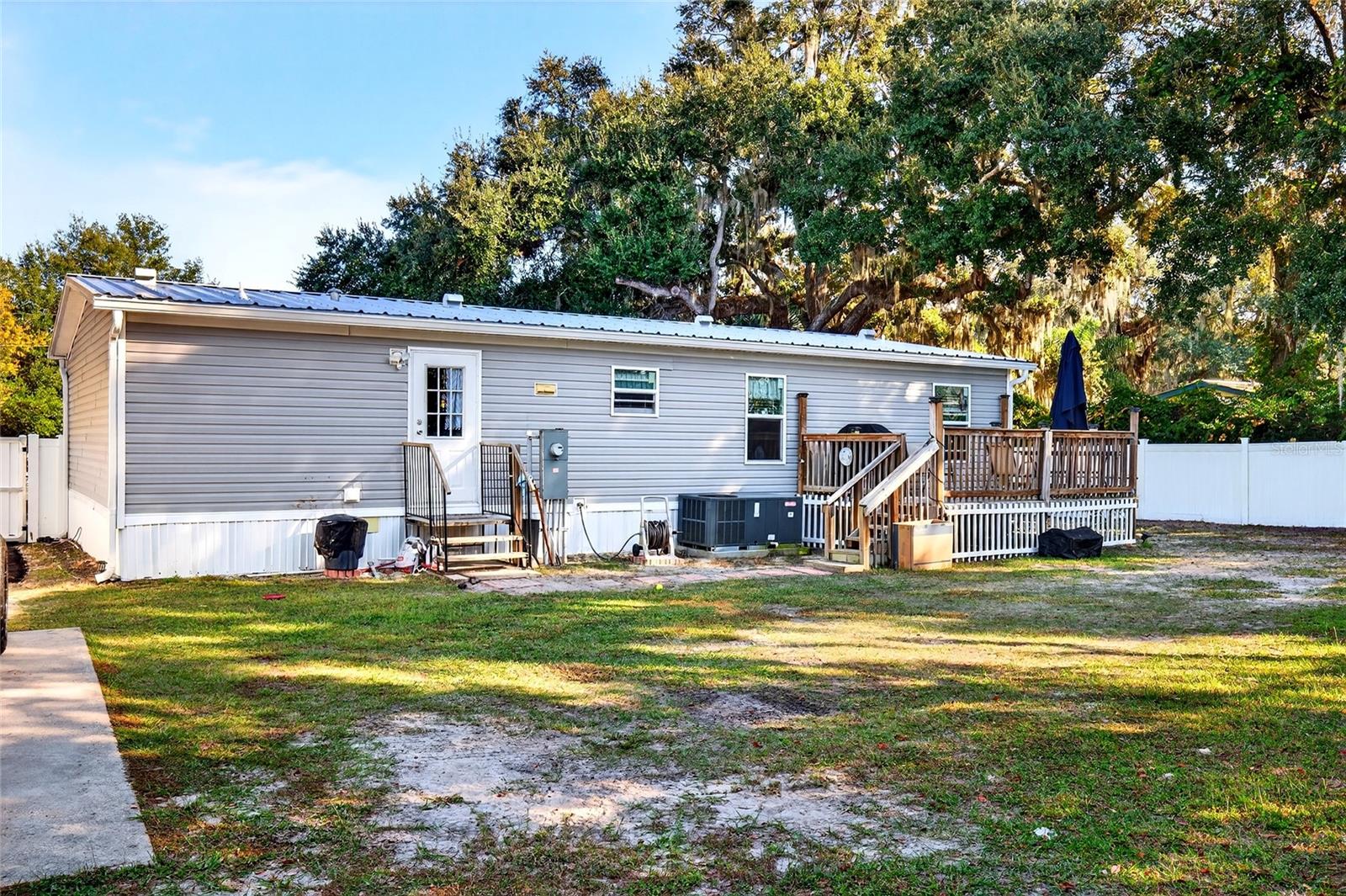 Image 8 of 34 For 15068 105th Avenue