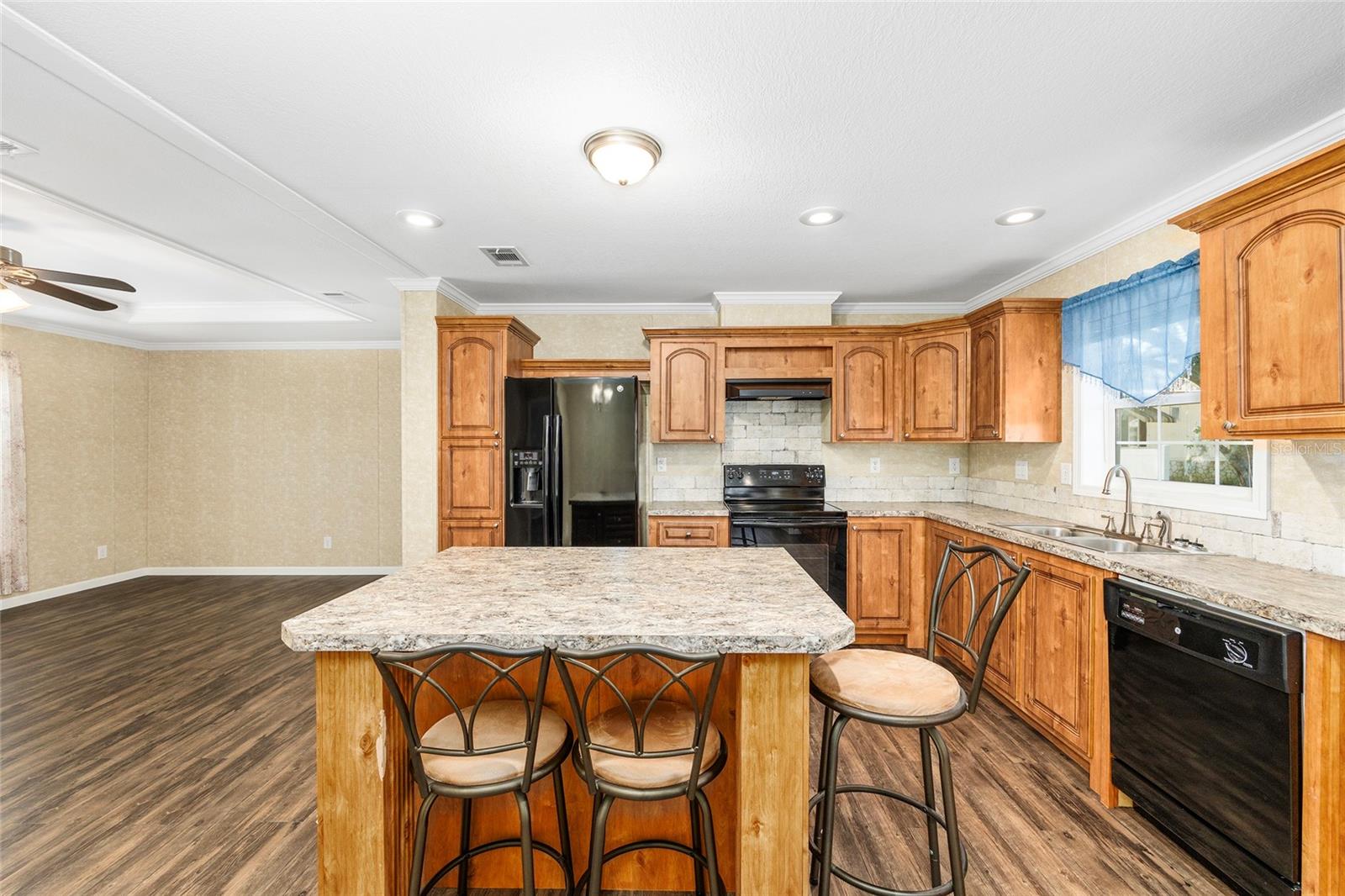 Image 18 of 69 For 320 64th Avenue