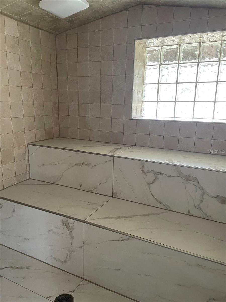 Image 15 of 21 For 3175 102nd Avenue Road