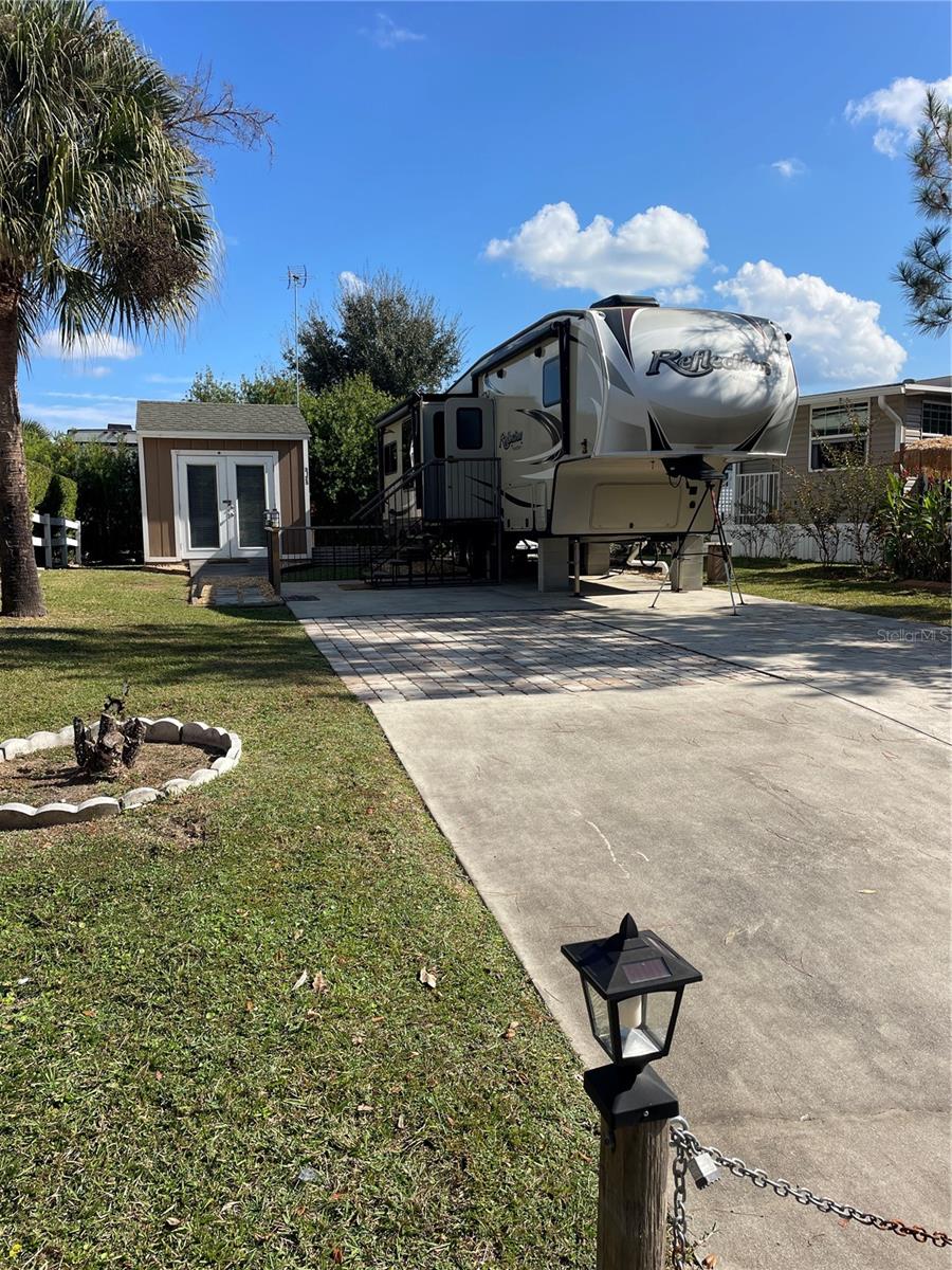 Image 3 of 21 For 3175 102nd Avenue Road