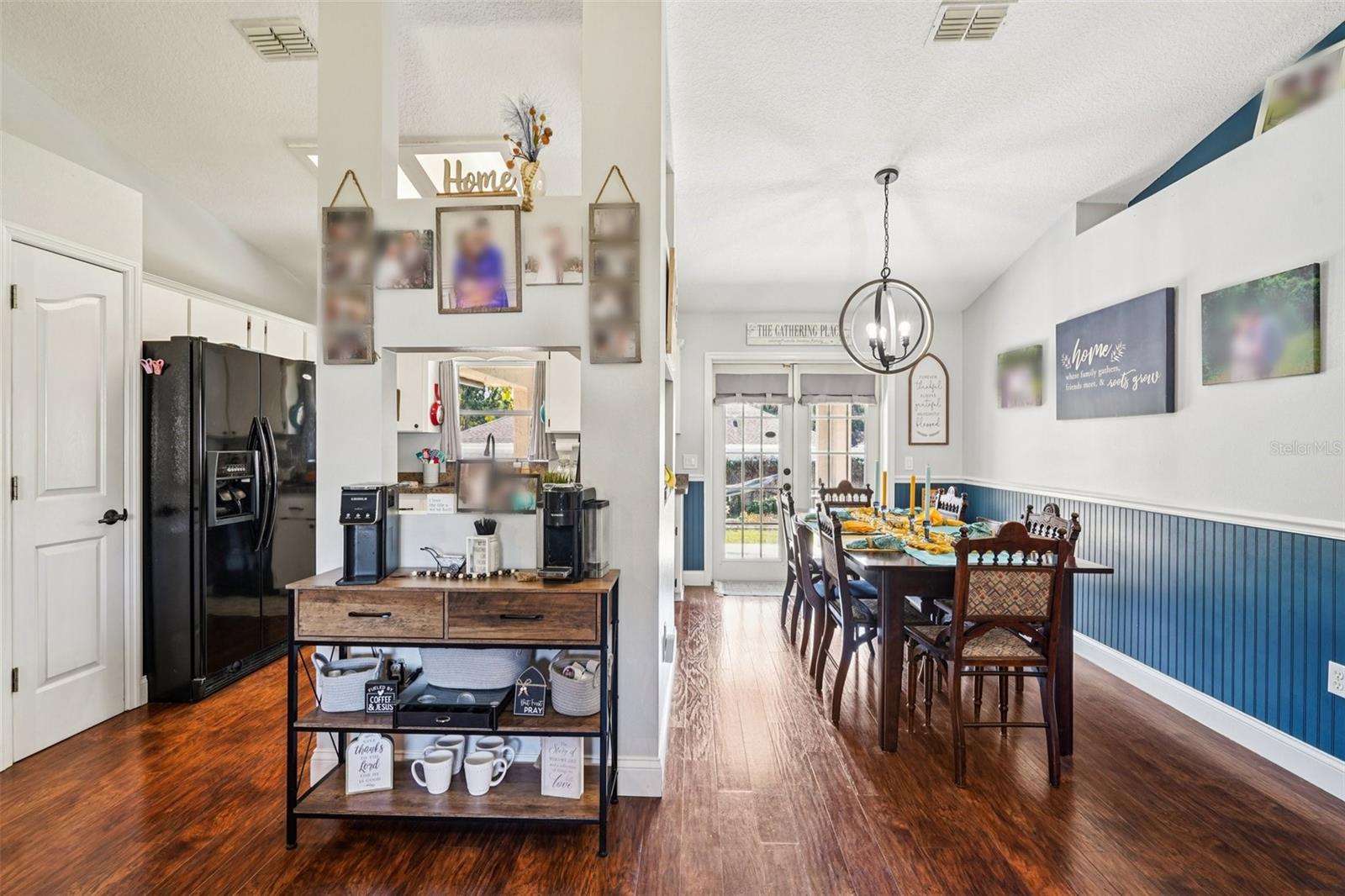 Image 10 of 29 For 812 Ridge Avenue