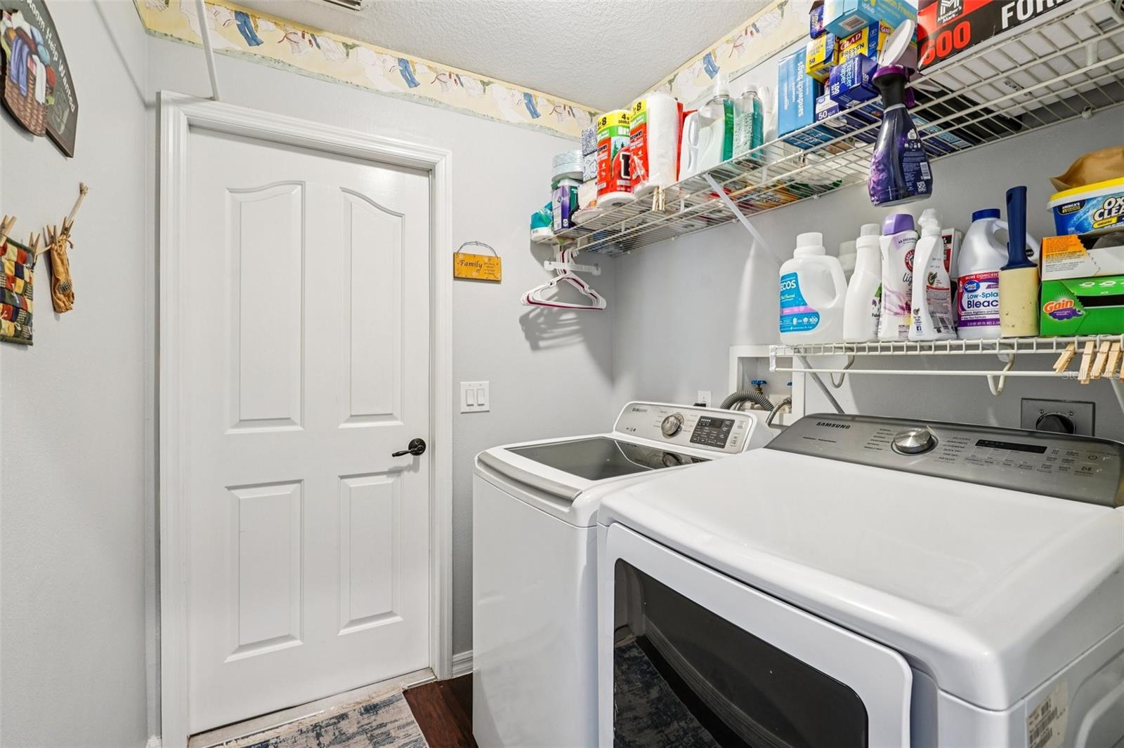 Image 21 of 29 For 812 Ridge Avenue