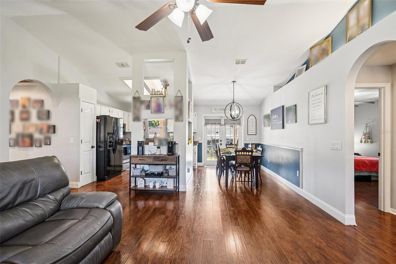 Image 9 of 29 For 812 Ridge Avenue