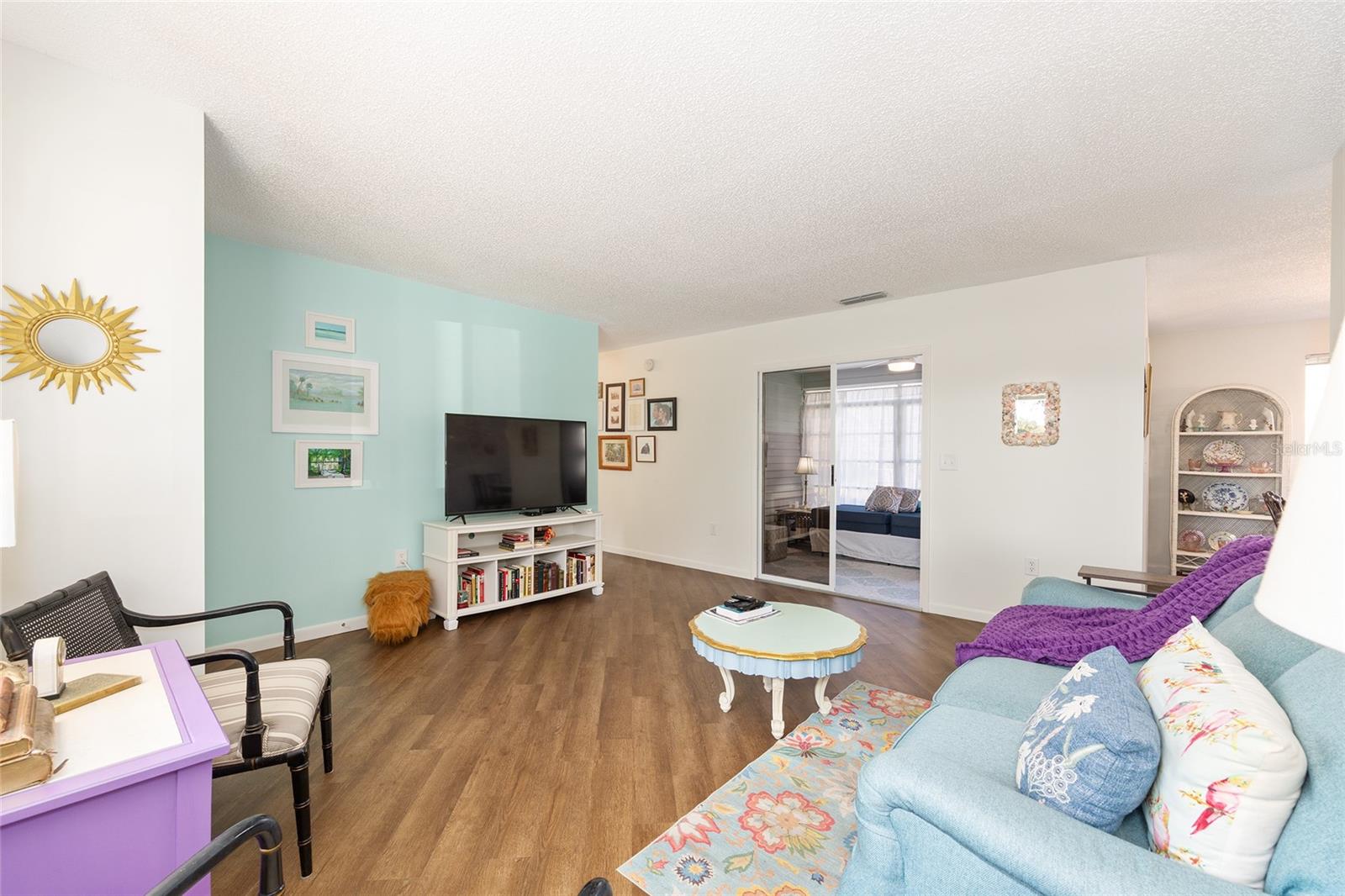 Image 10 of 38 For 8987 108th Place
