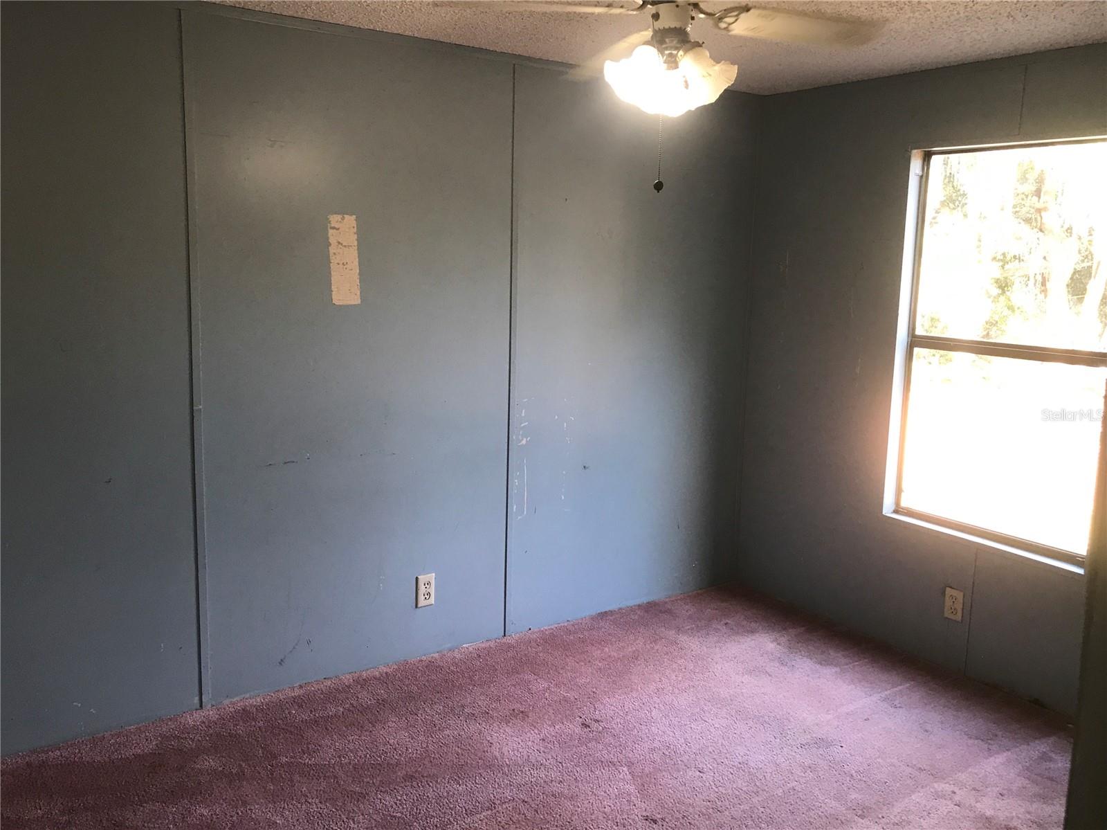 Image 27 of 43 For 11821 123rd Avenue