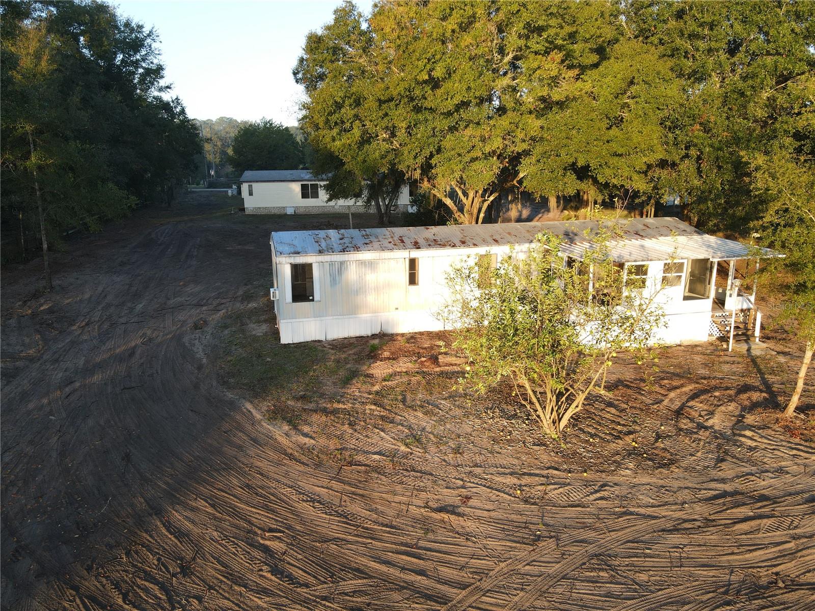 Image 3 of 43 For 11821 123rd Avenue