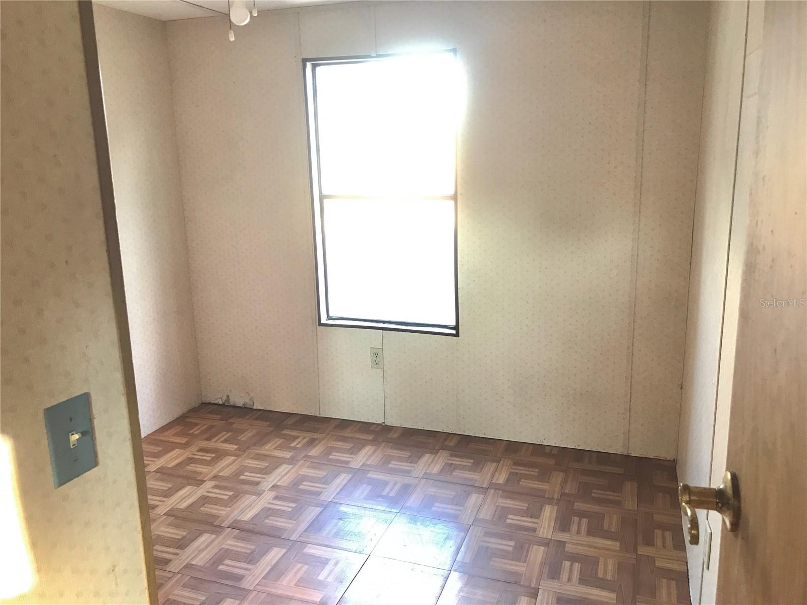 Image 41 of 43 For 11821 123rd Avenue