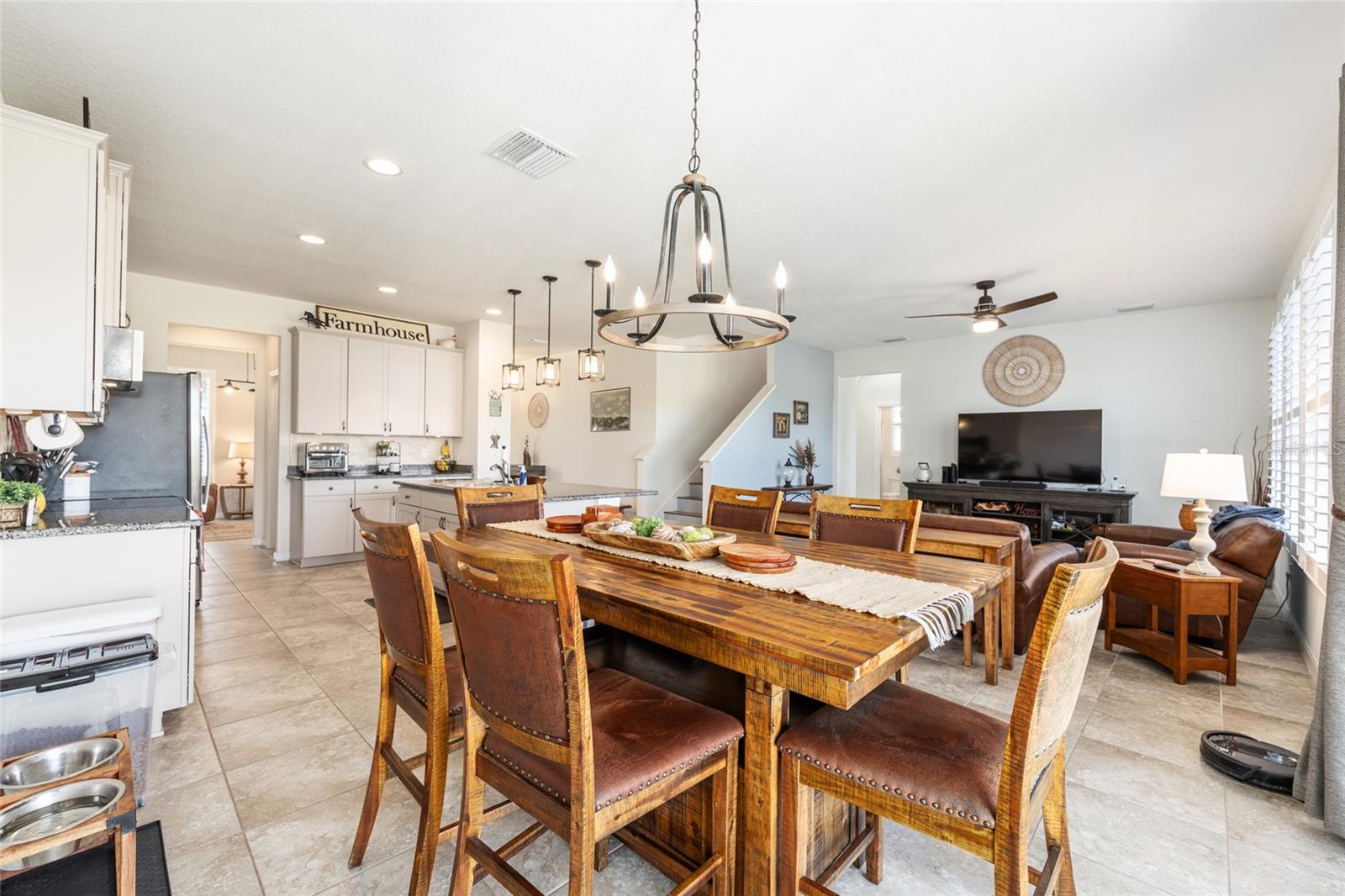 Image 18 of 69 For 5655 50th Avenue