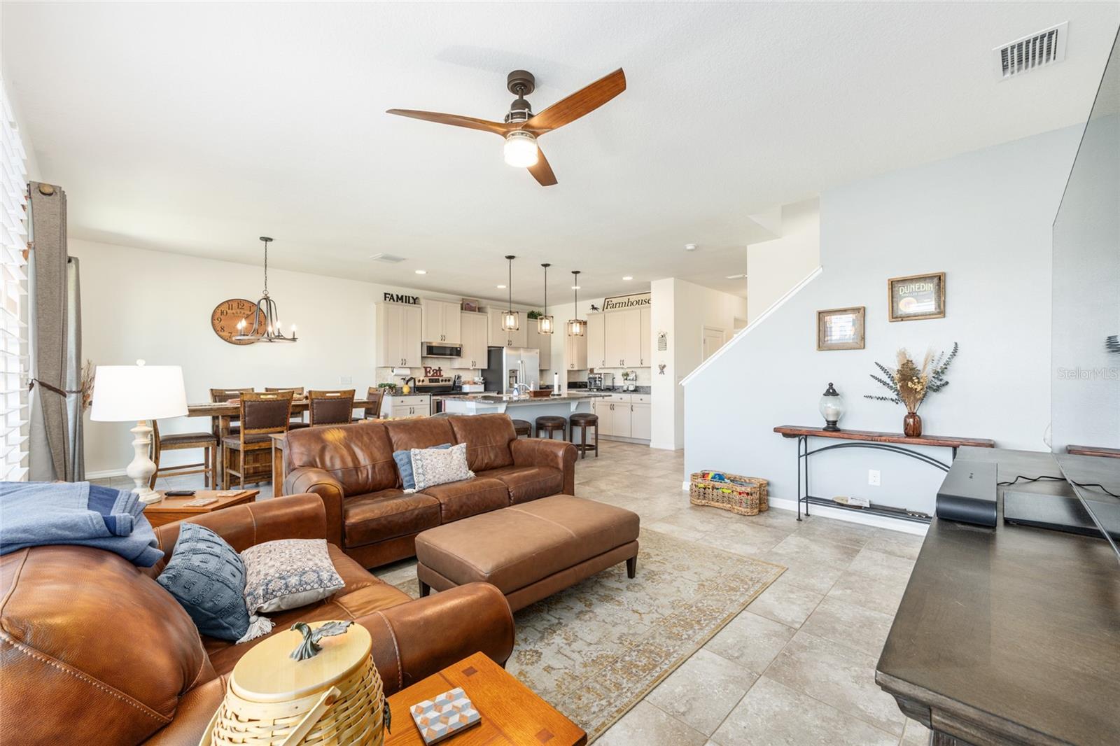 Image 21 of 69 For 5655 50th Avenue