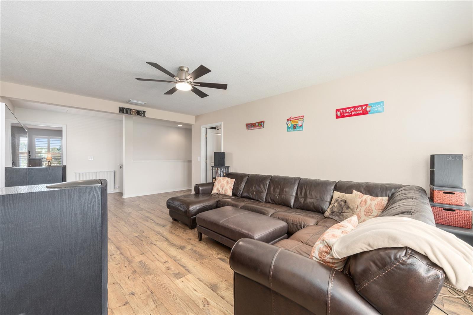 Image 29 of 69 For 5655 50th Avenue