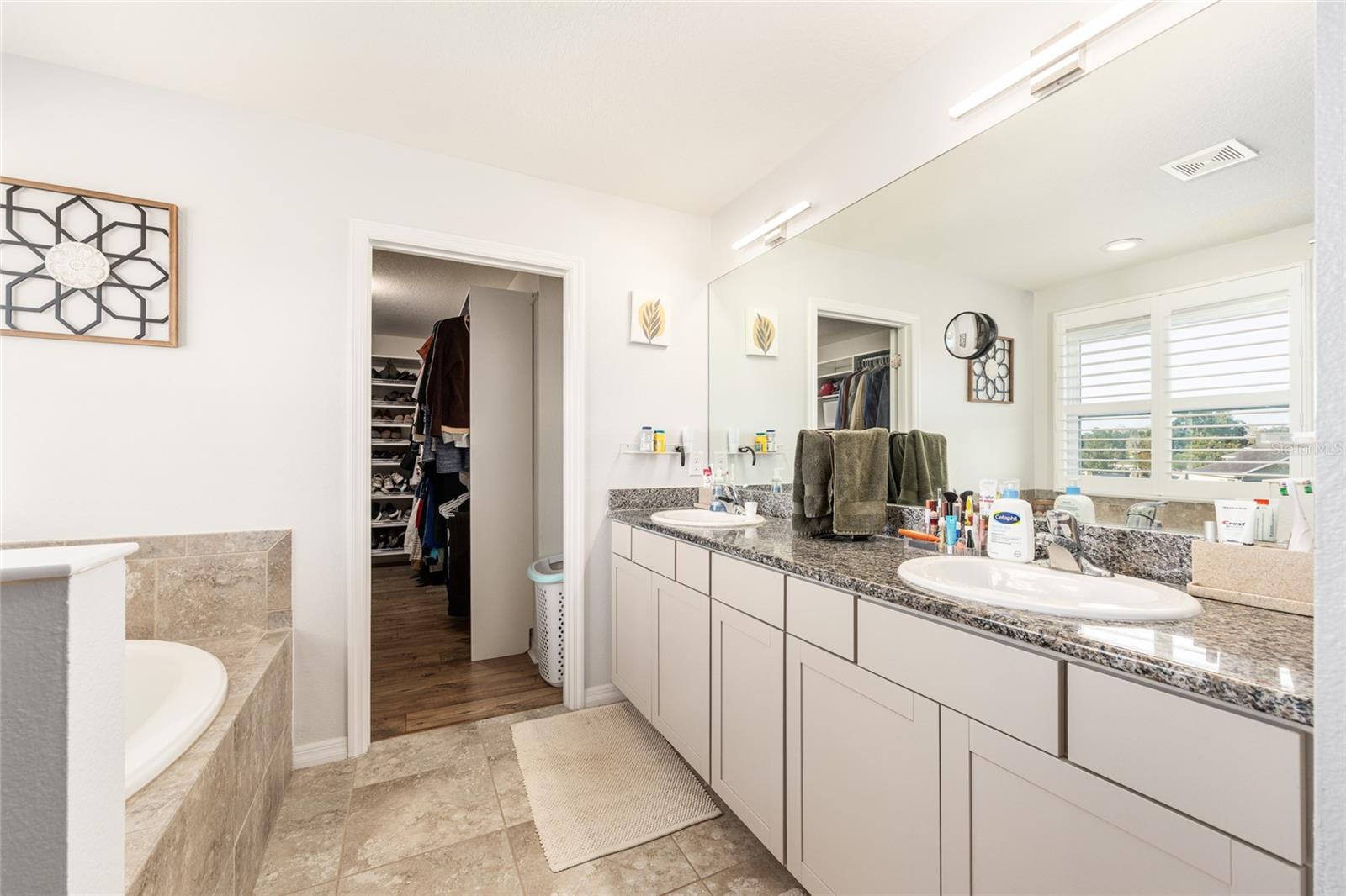 Image 35 of 69 For 5655 50th Avenue