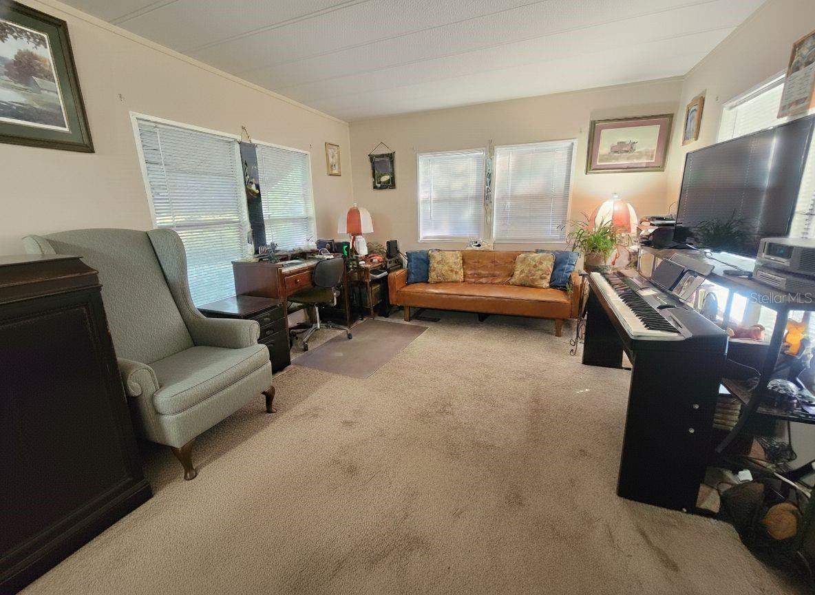 Image 7 of 14 For 16461 141st Avenue