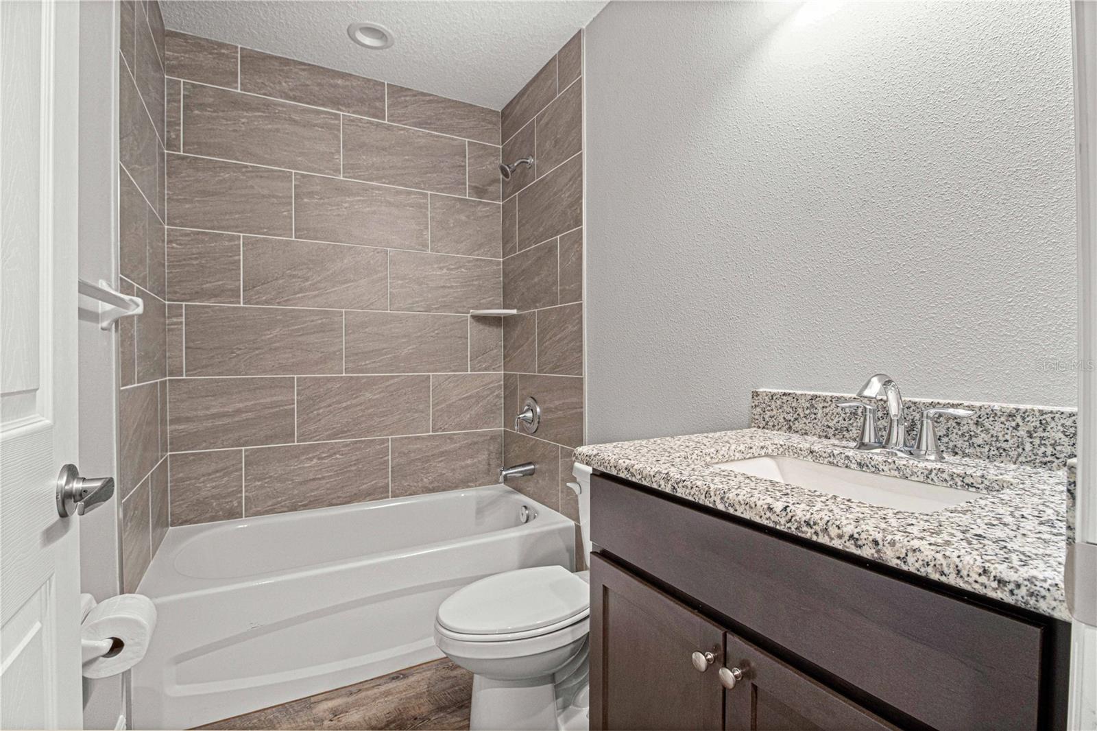 Image 12 of 32 For 8276 158th Street