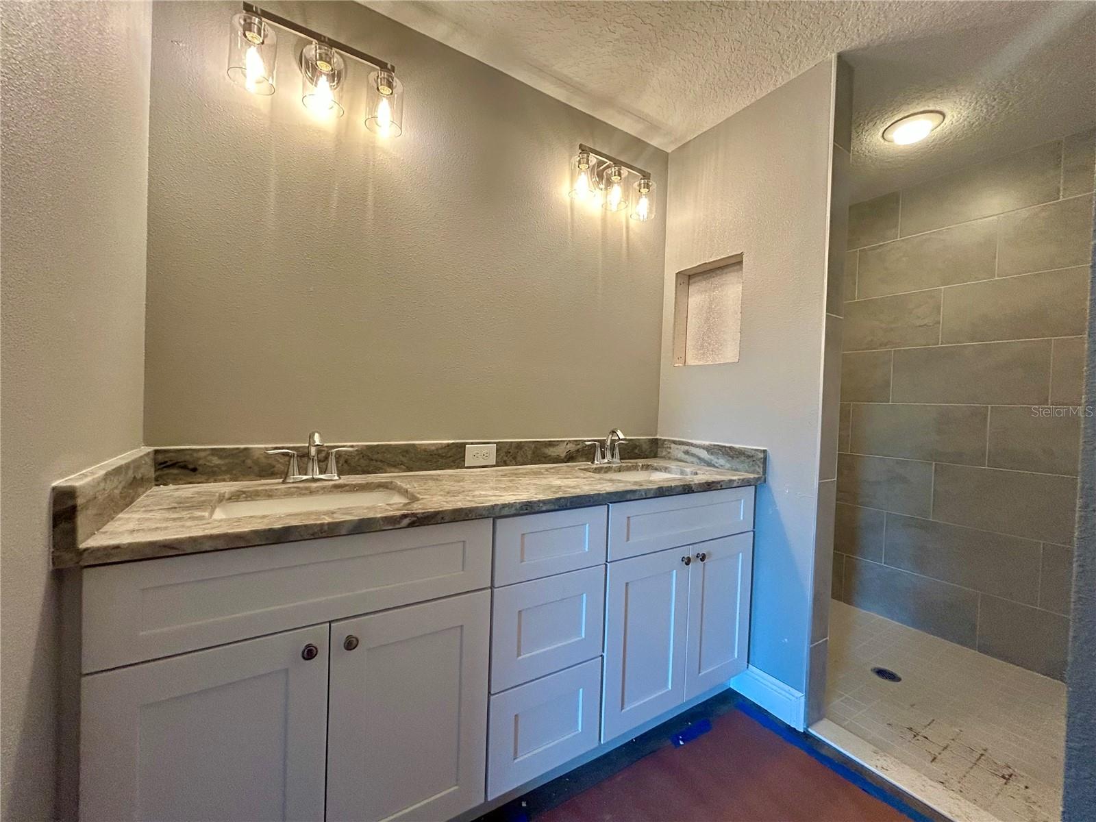 Image 23 of 32 For 8276 158th Street