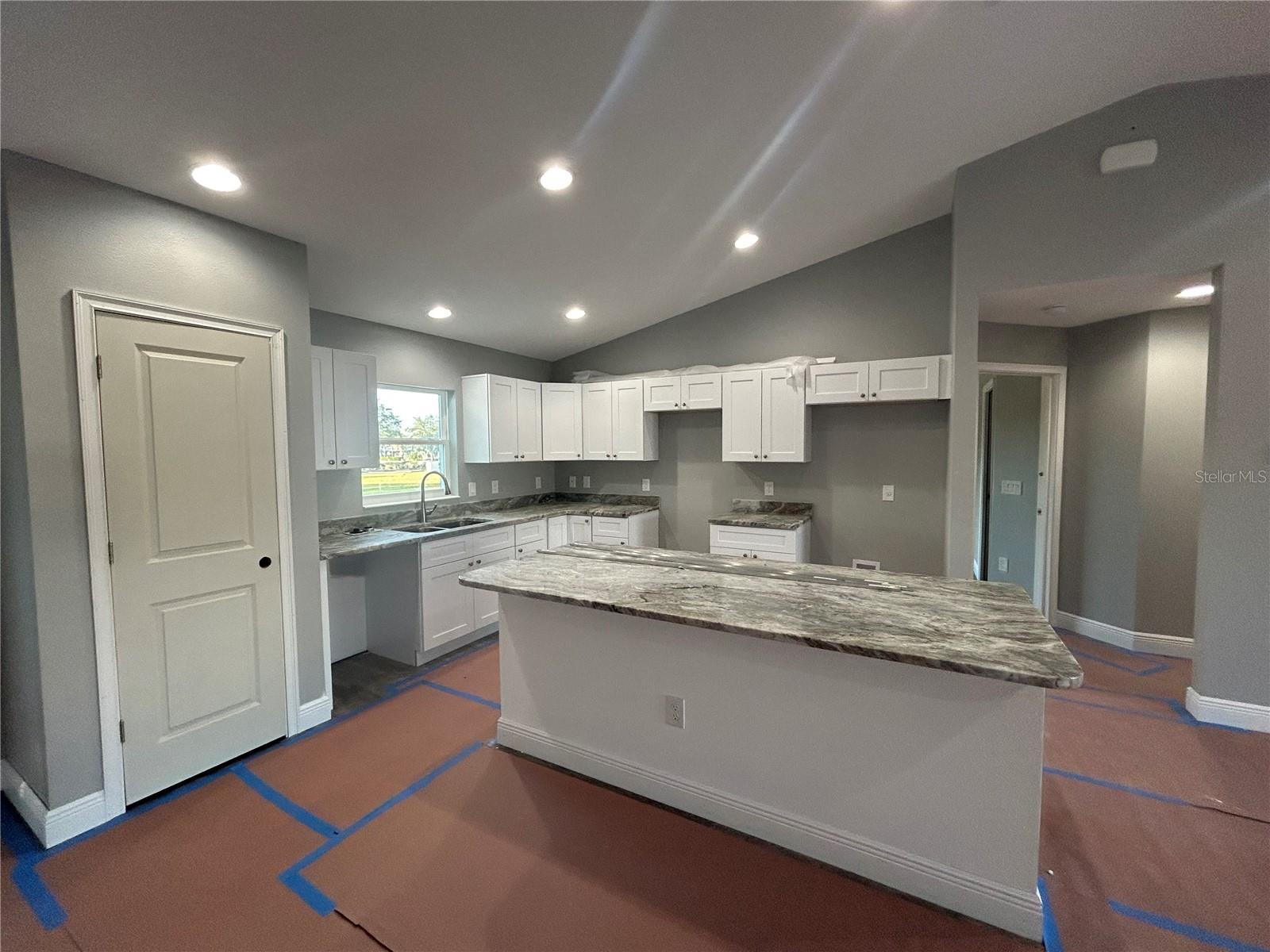 Image 7 of 32 For 8276 158th Street