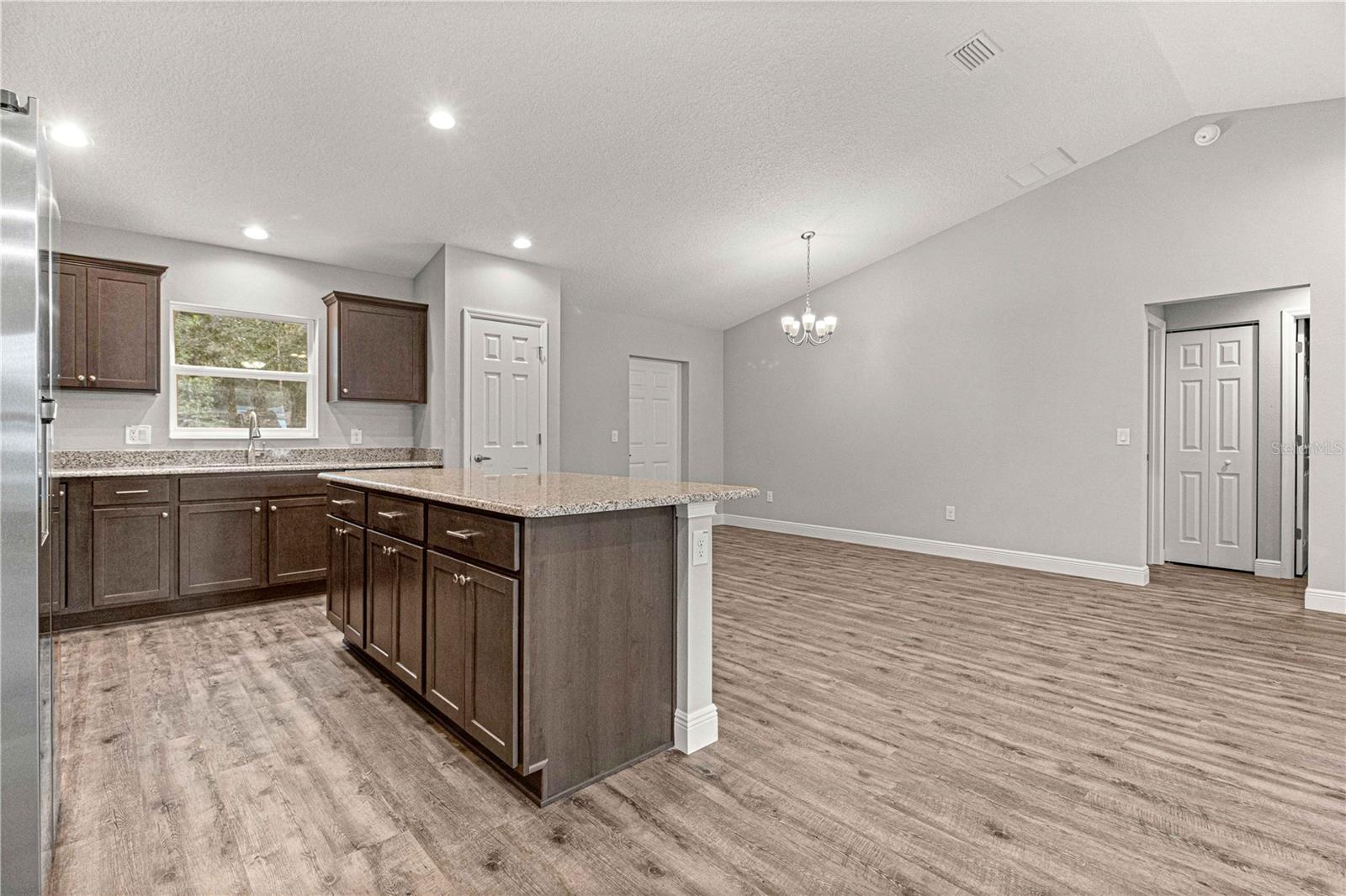 Image 8 of 32 For 8276 158th Street