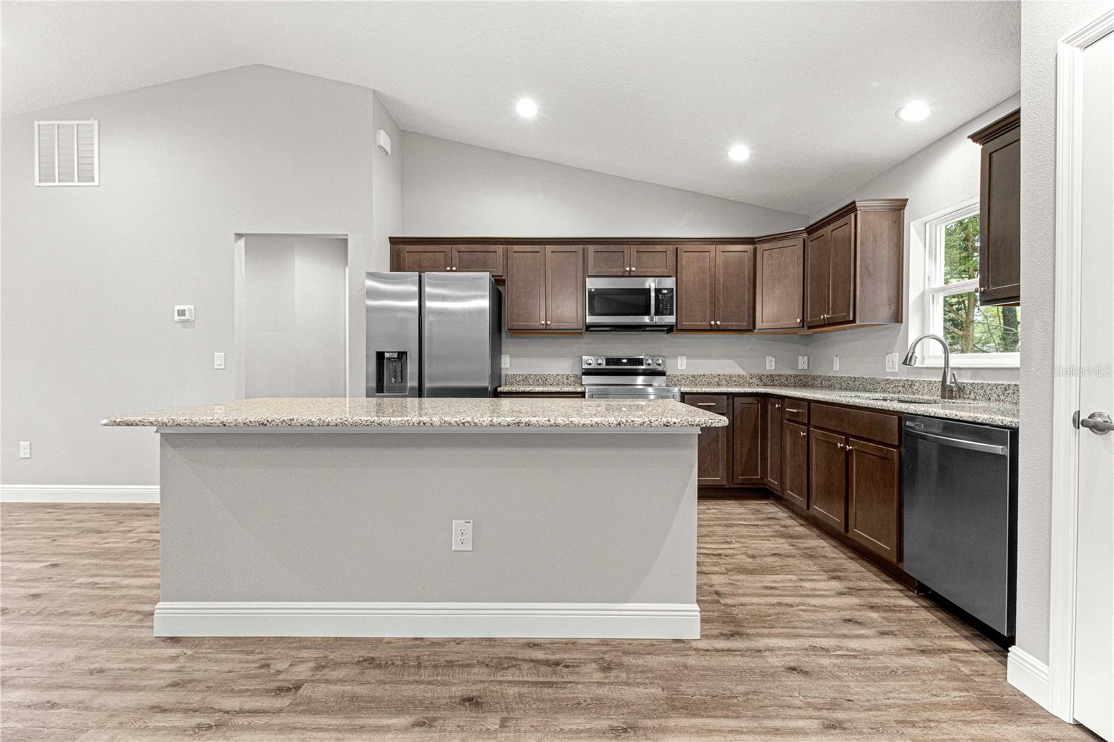 Image 9 of 32 For 8276 158th Street