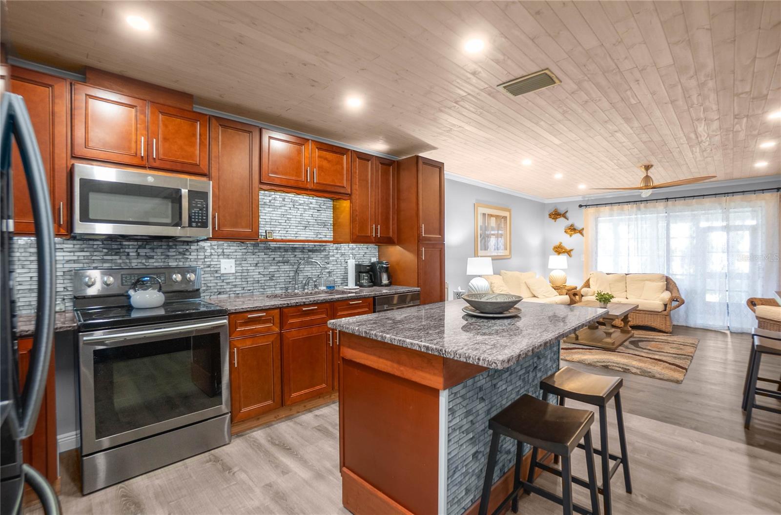 Image 11 of 56 For 922 Pritchard Island Road