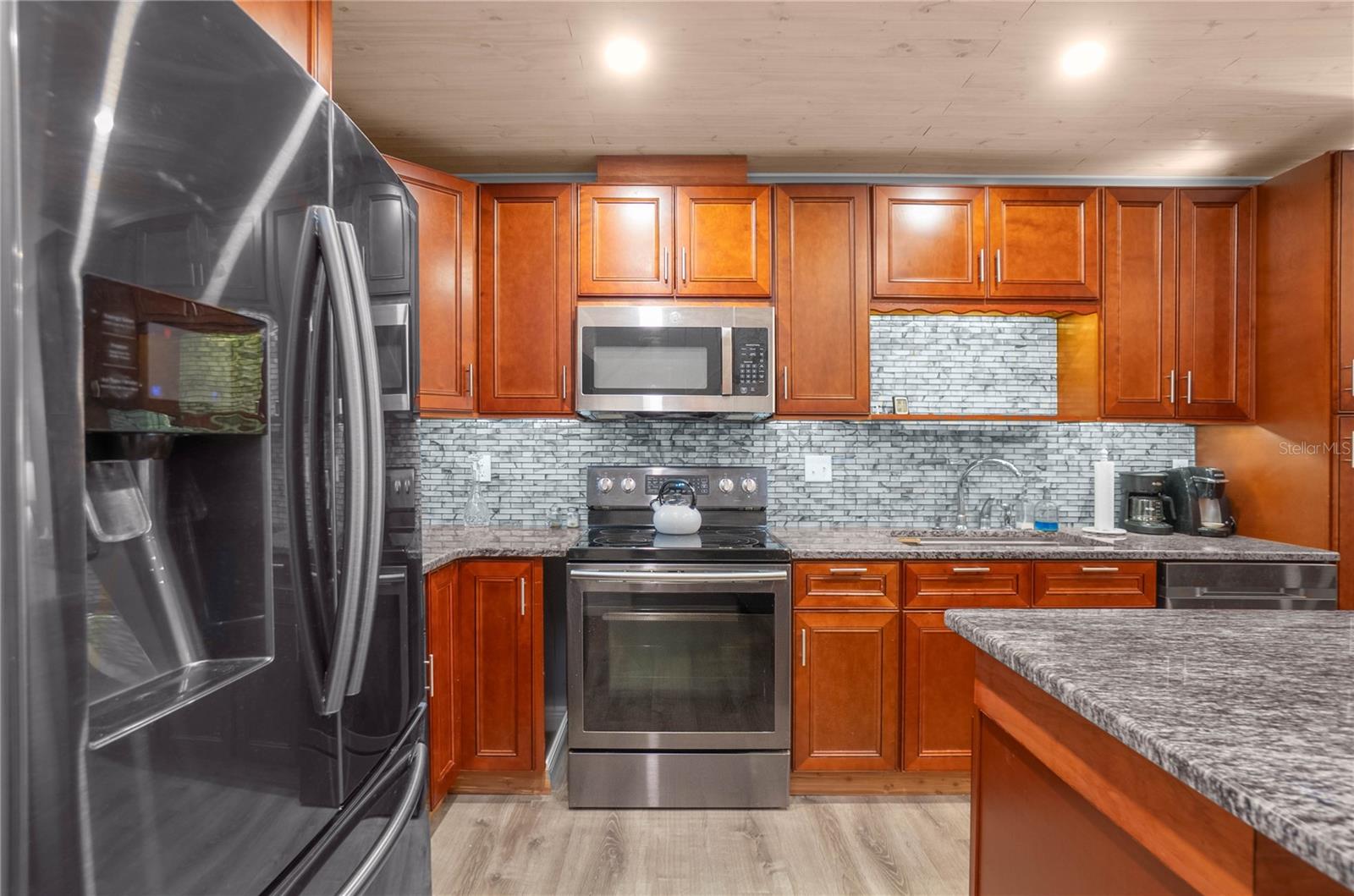 Image 12 of 56 For 922 Pritchard Island Road