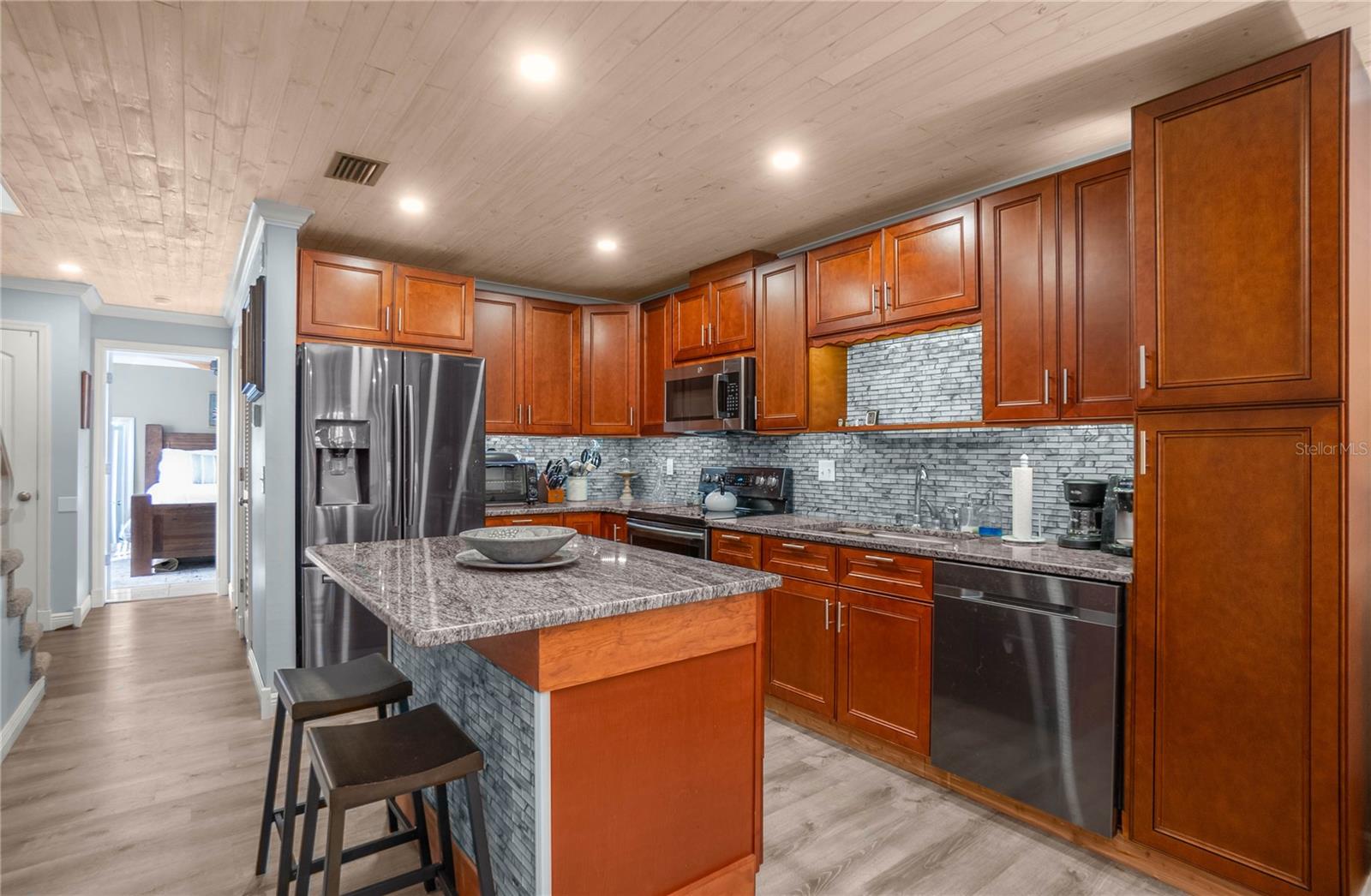 Image 13 of 56 For 922 Pritchard Island Road