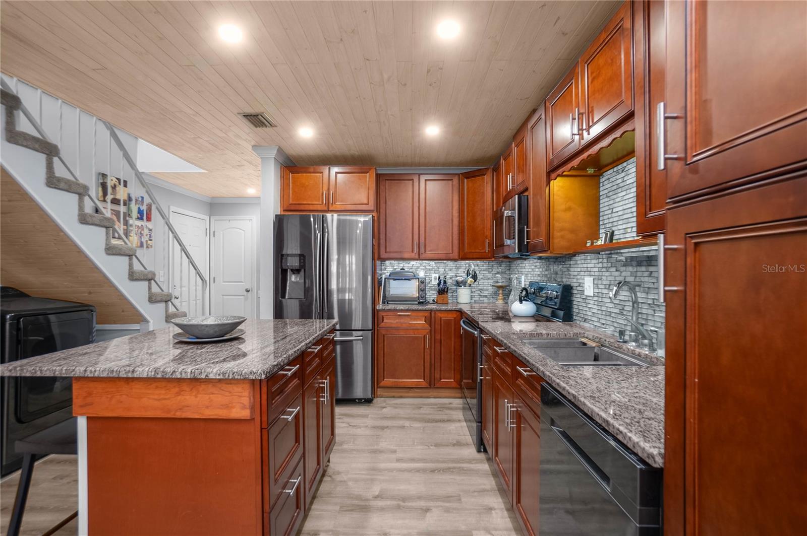 Image 14 of 56 For 922 Pritchard Island Road