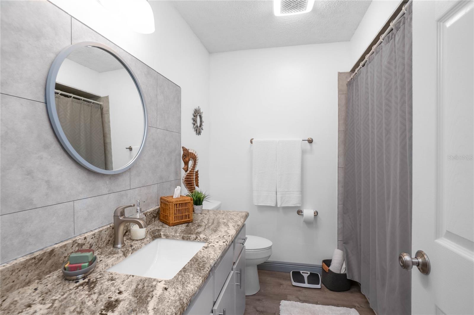 Image 21 of 56 For 922 Pritchard Island Road