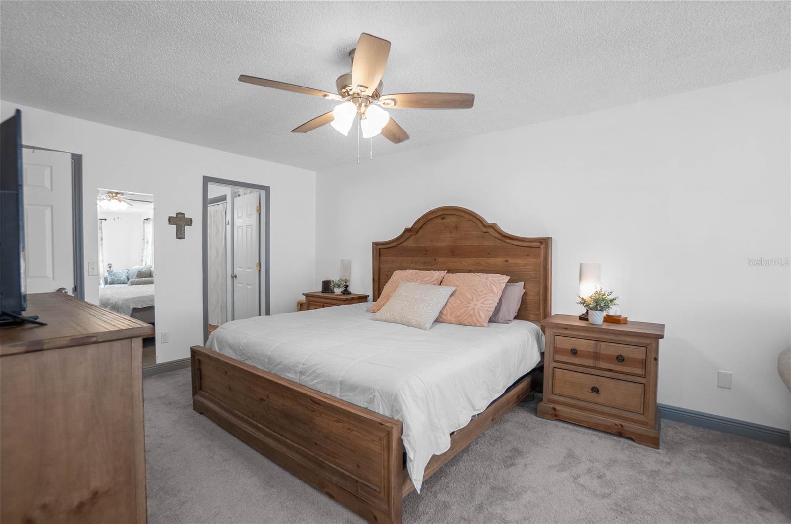 Image 24 of 56 For 922 Pritchard Island Road