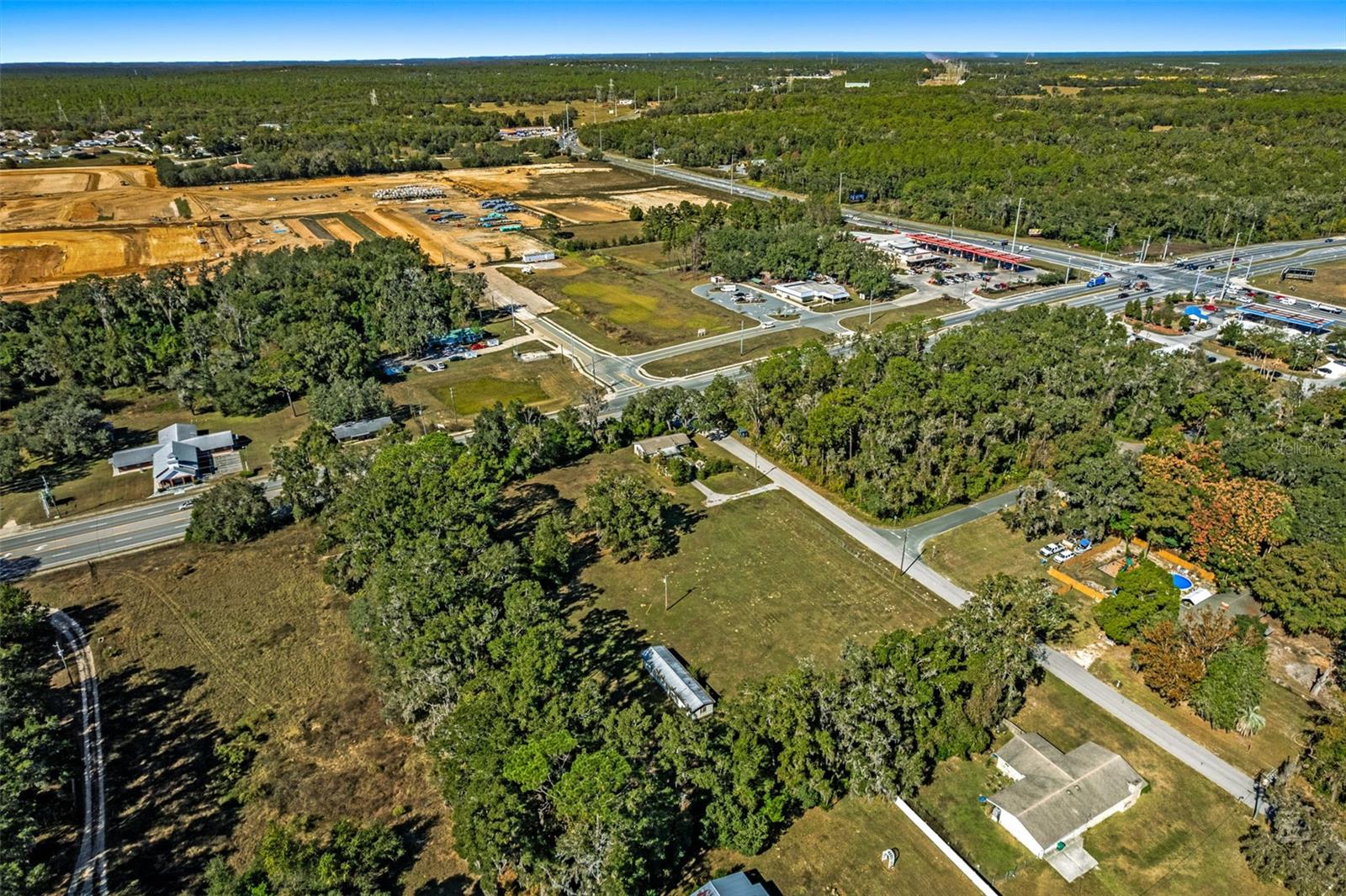 Listing photo id 10 for 3228 & 3164 Laurel Street