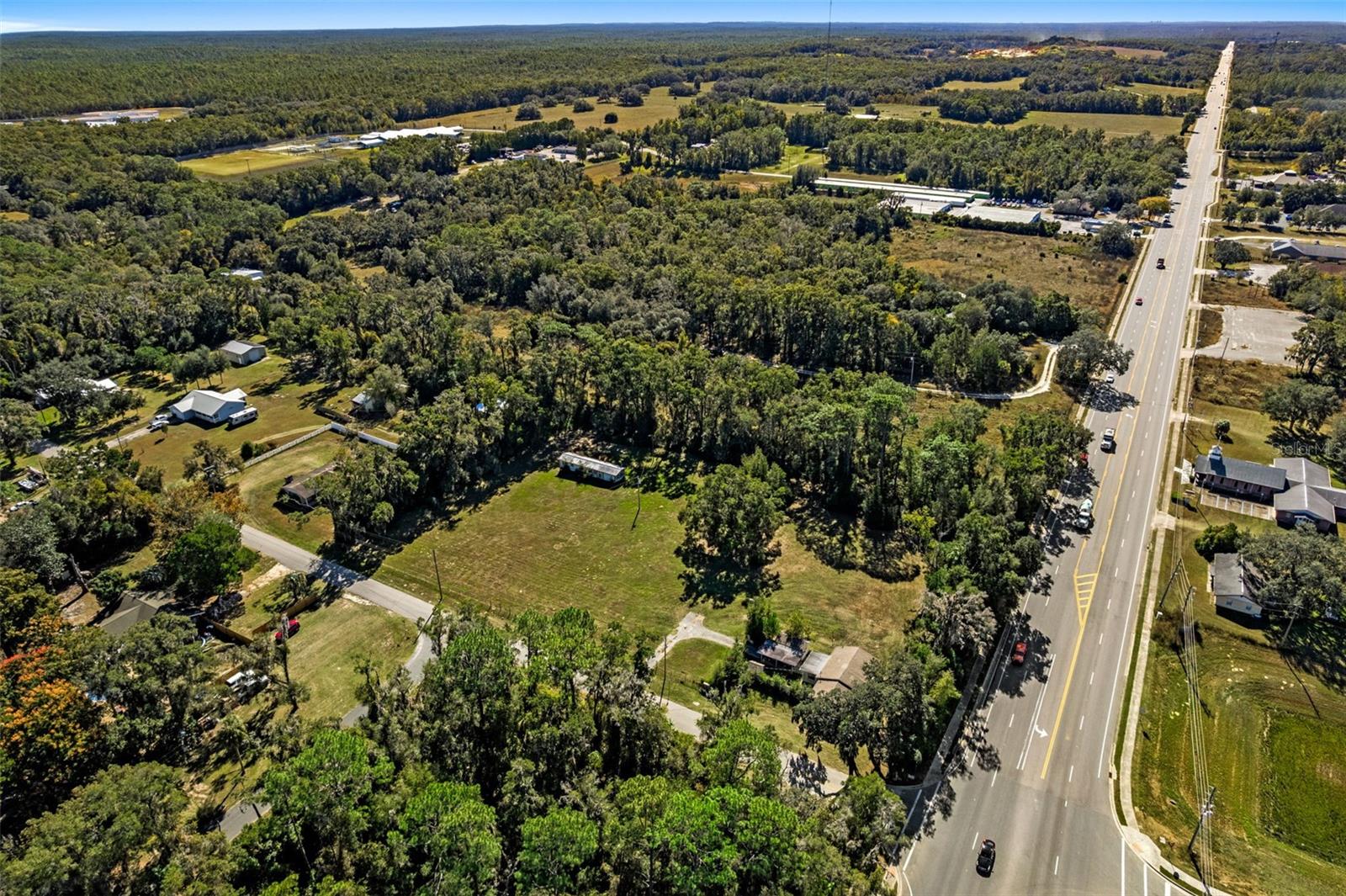 Listing photo id 6 for 3228 & 3164 Laurel Street