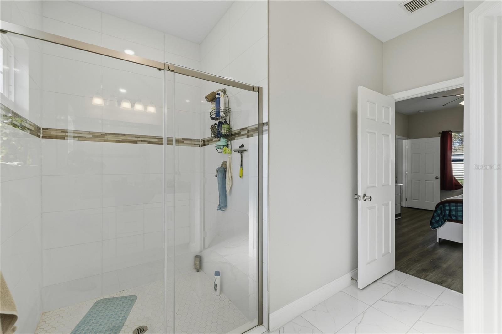 Image 18 of 32 For 5171 157th Street