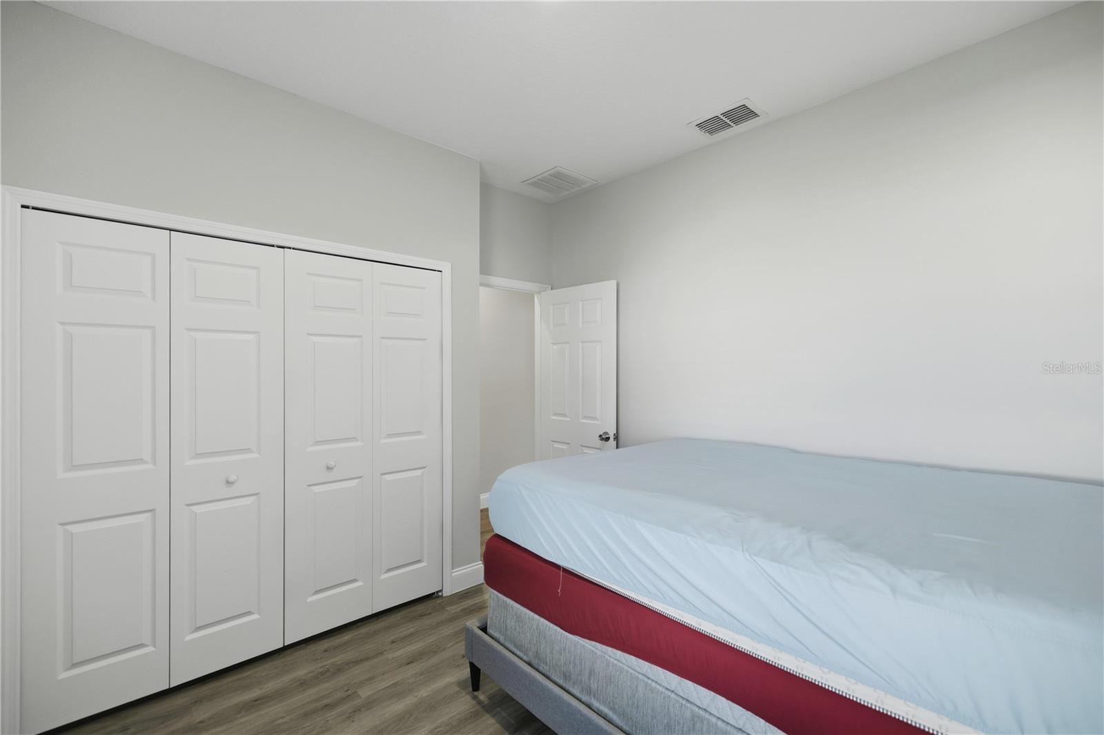 Image 8 of 32 For 5171 157th Street