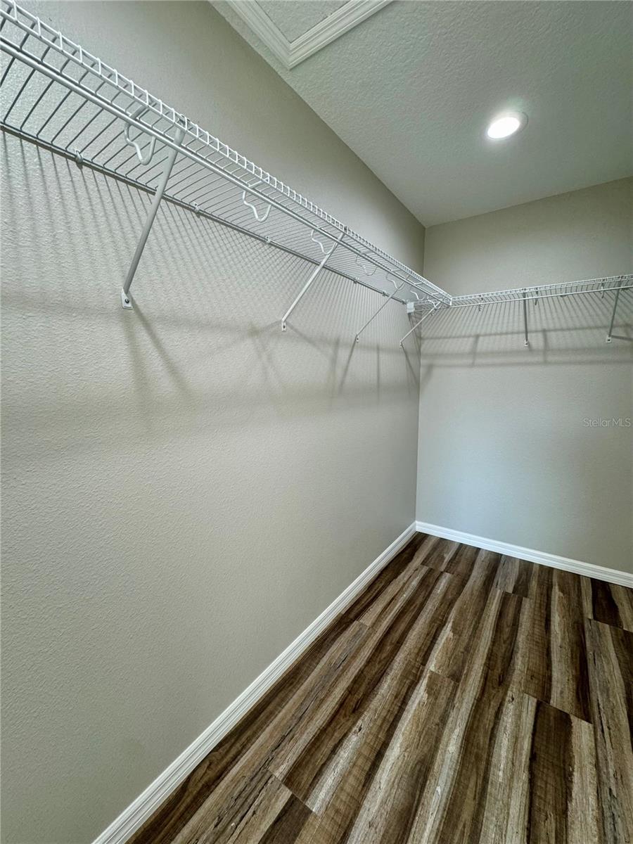 Image 12 of 20 For 13592 102nd Place