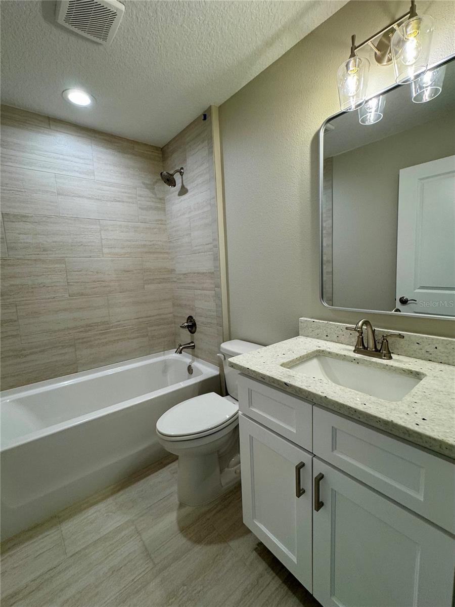 Image 14 of 20 For 13592 102nd Place