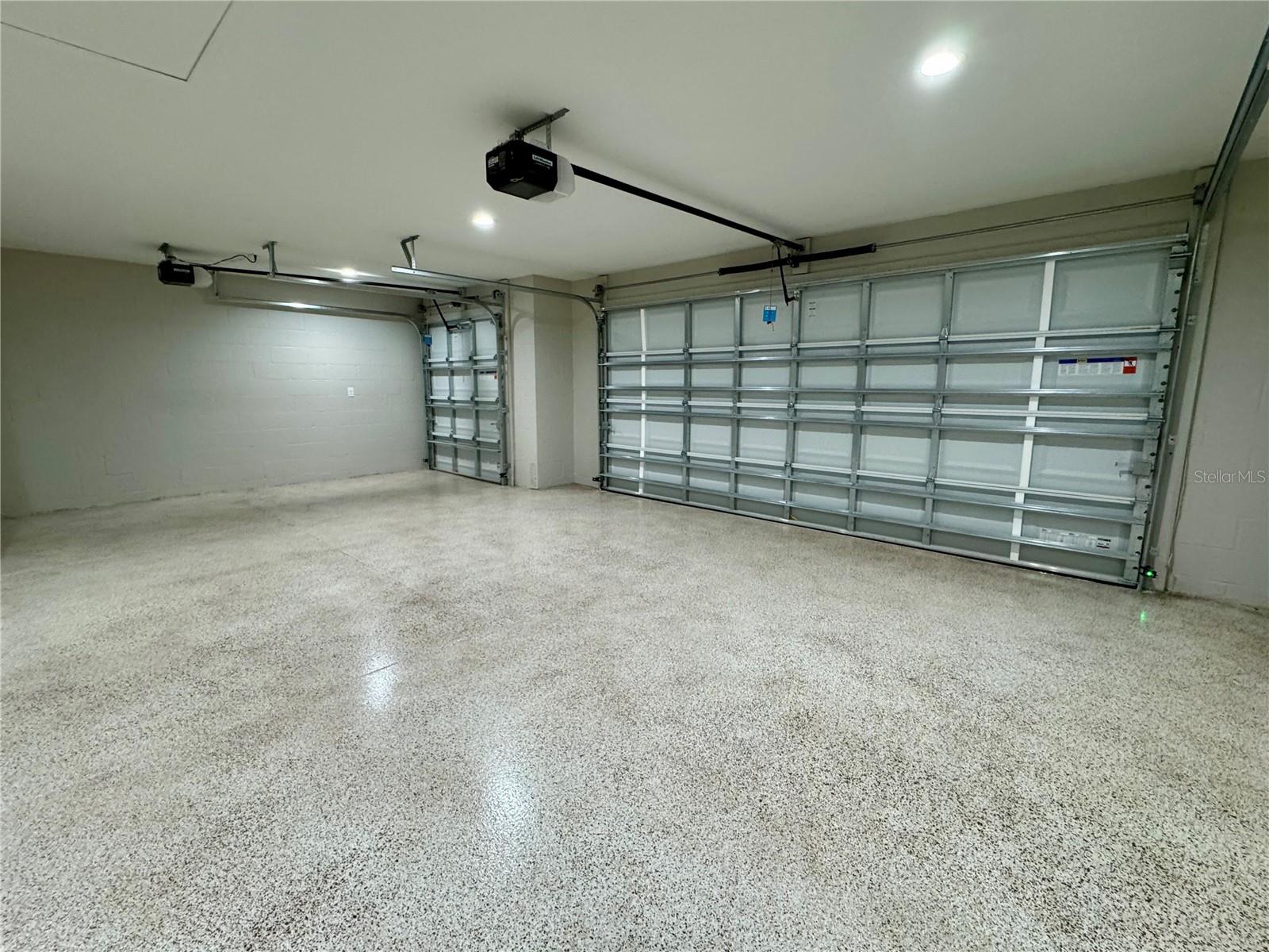 Image 17 of 20 For 13592 102nd Place