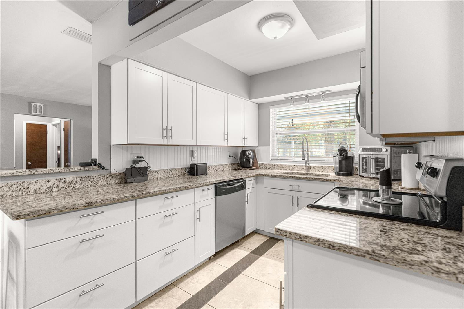 Image 13 of 51 For 6401 Holly Street