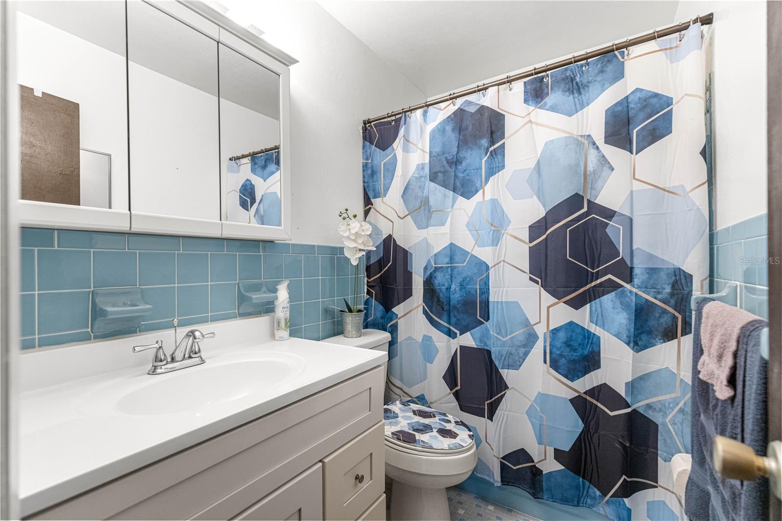 Image 15 of 51 For 6401 Holly Street