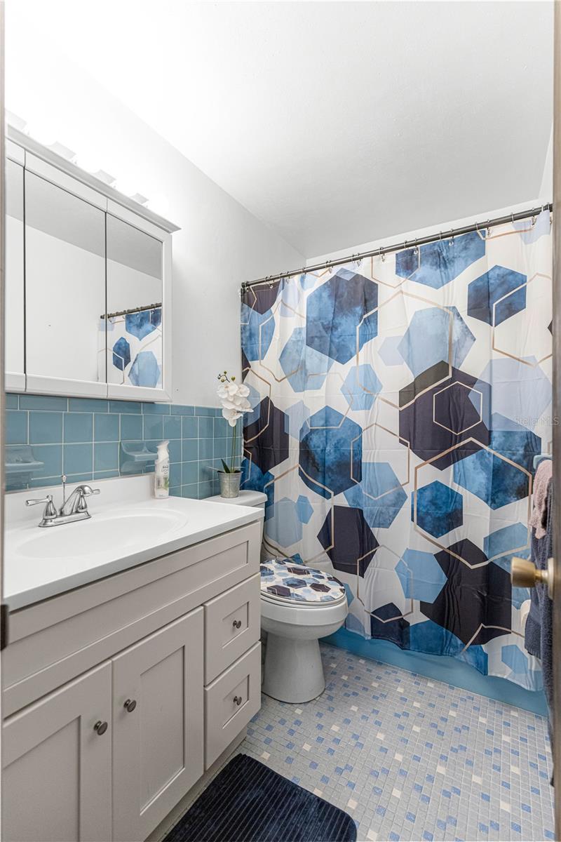 Image 16 of 51 For 6401 Holly Street