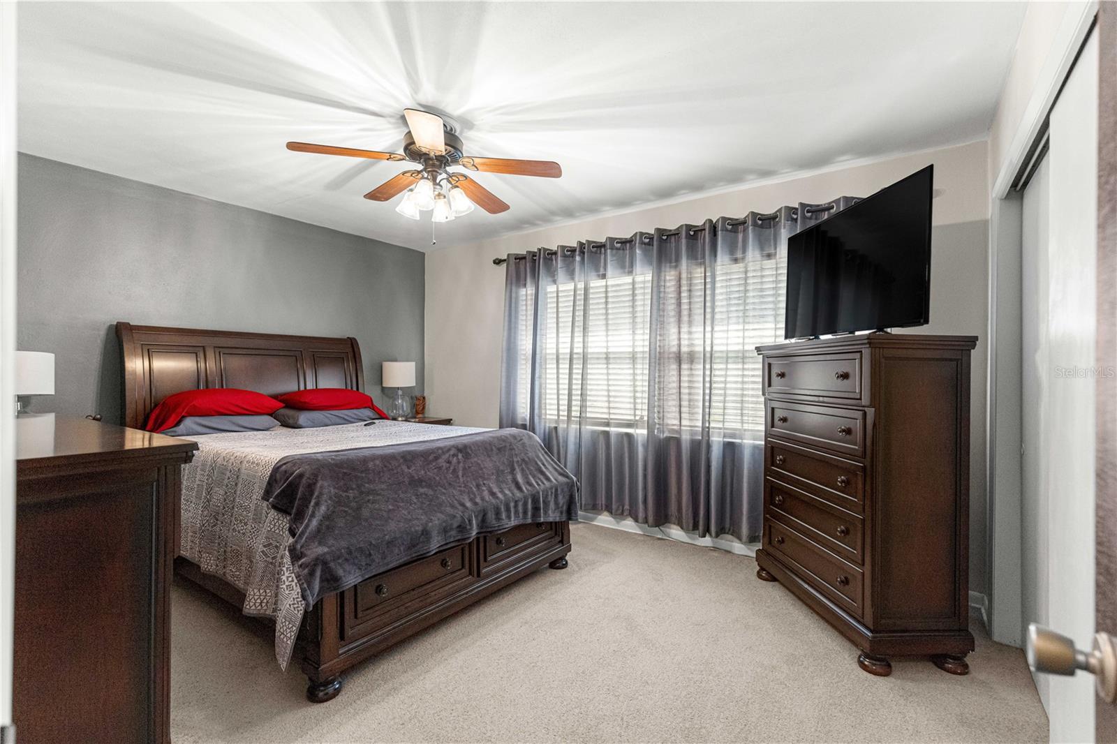 Image 17 of 51 For 6401 Holly Street