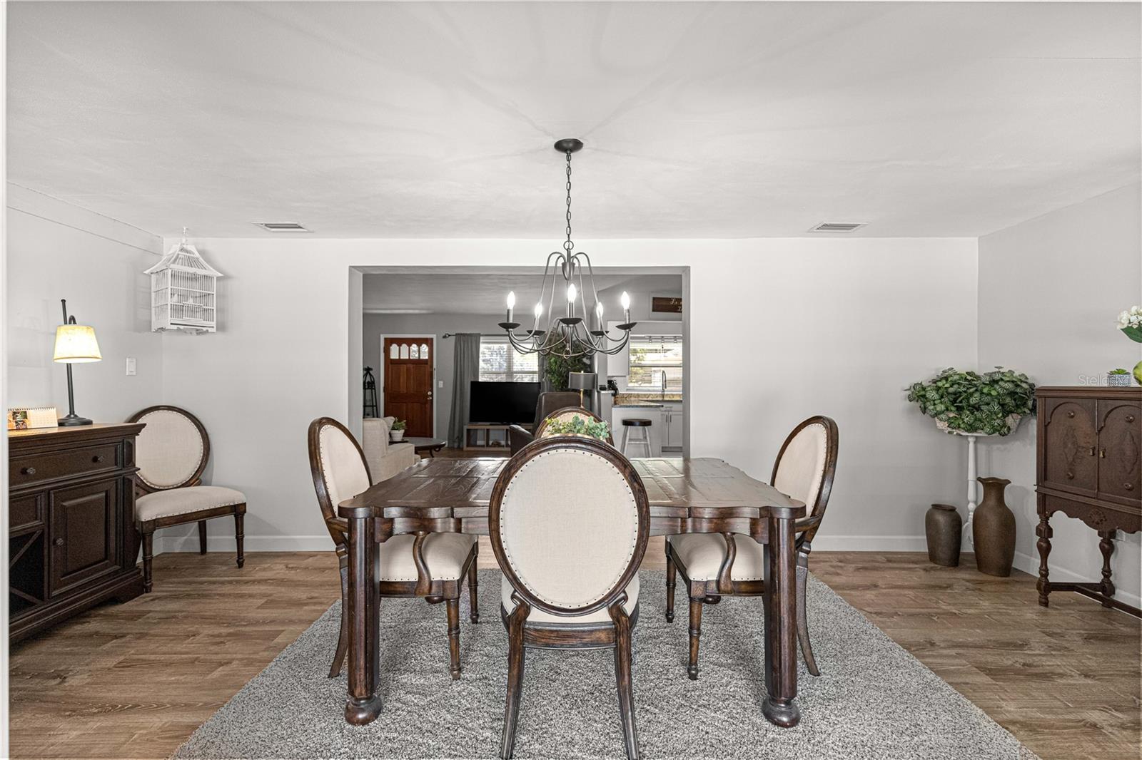 Image 28 of 51 For 6401 Holly Street