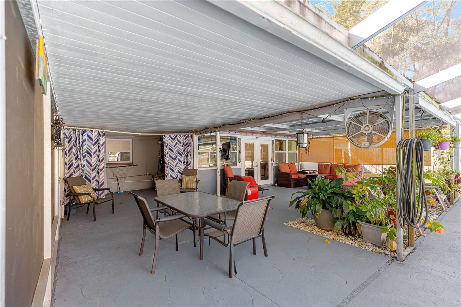 Image 31 of 51 For 6401 Holly Street