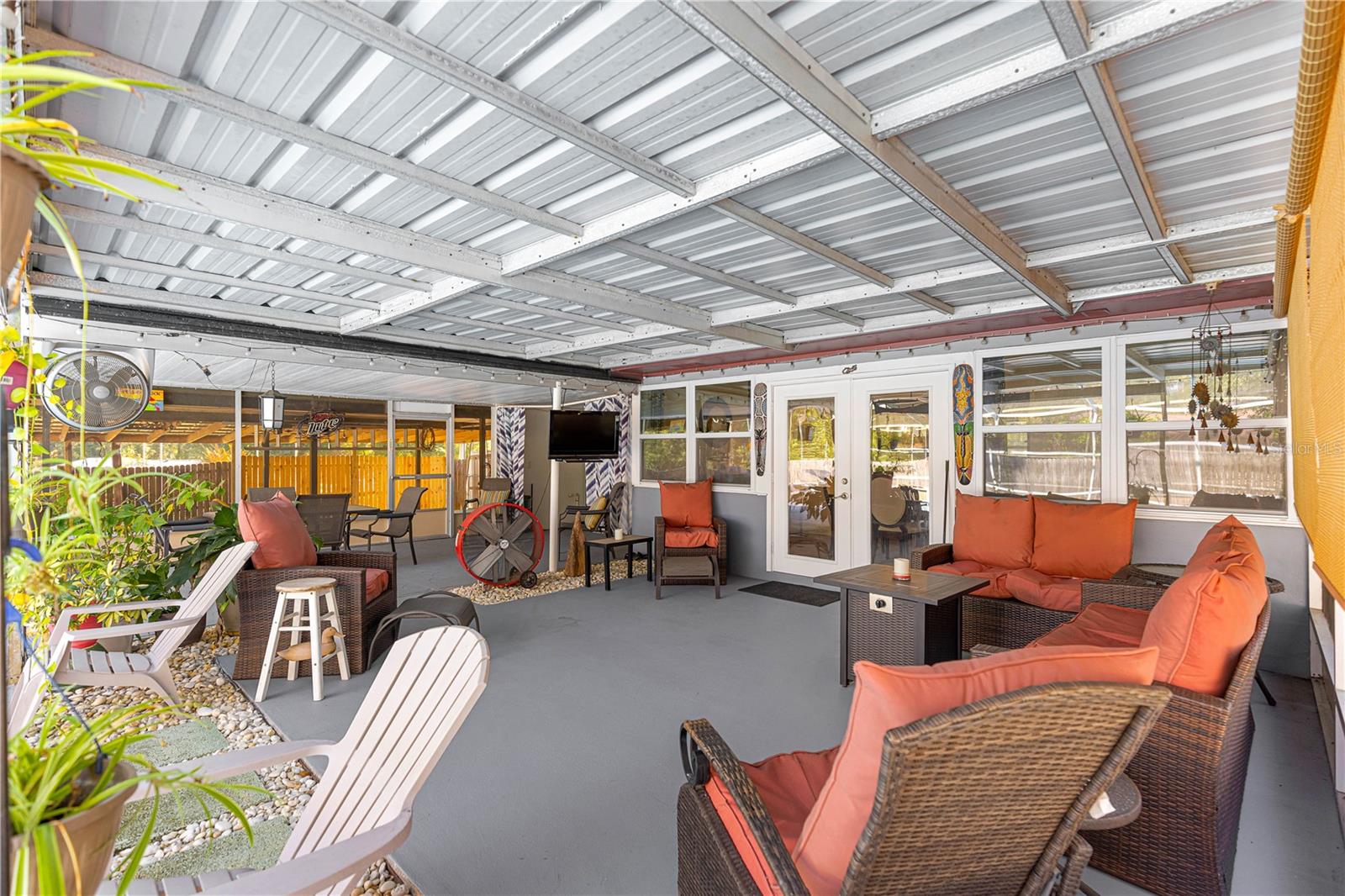 Image 32 of 51 For 6401 Holly Street