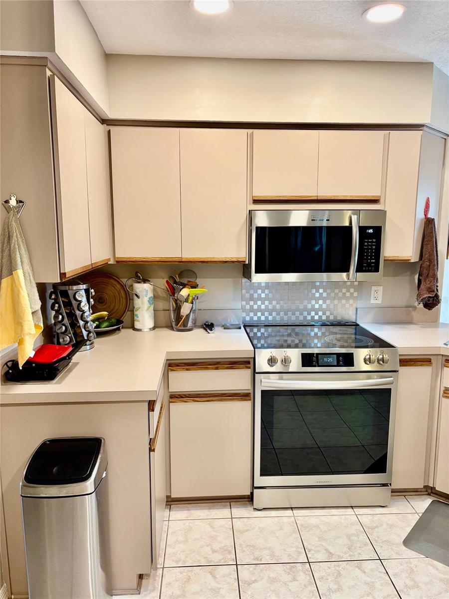 Image 17 of 65 For 19800 95th Street