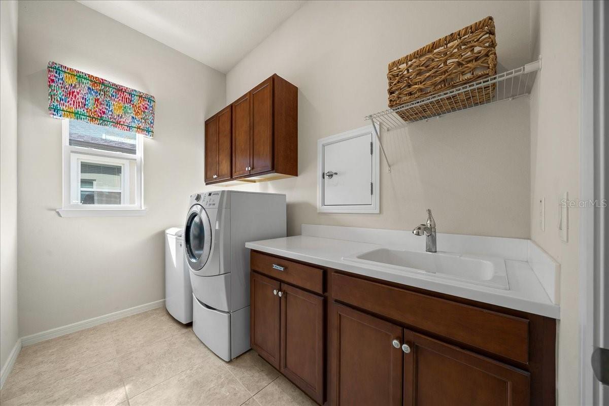 Image 12 of 67 For 9432 56th Loop