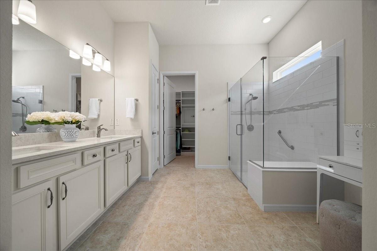 Image 17 of 67 For 9432 56th Loop