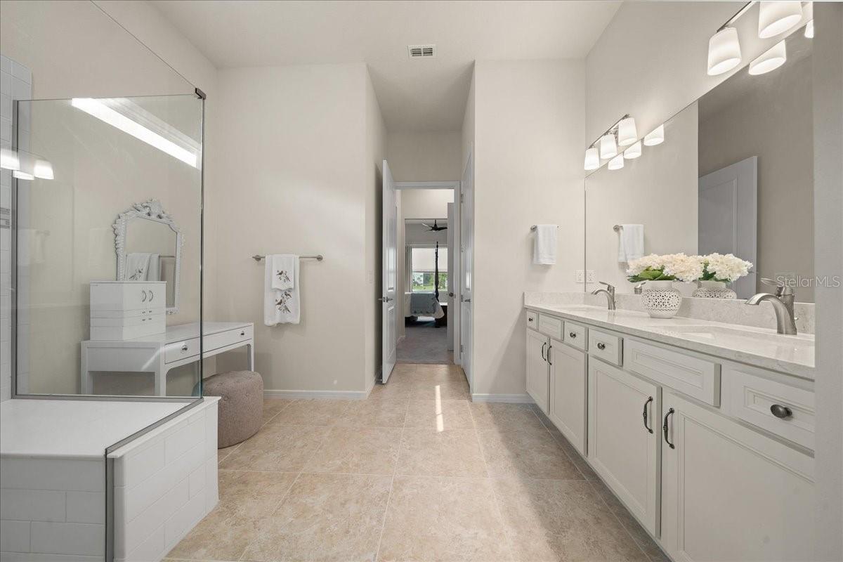 Image 18 of 67 For 9432 56th Loop