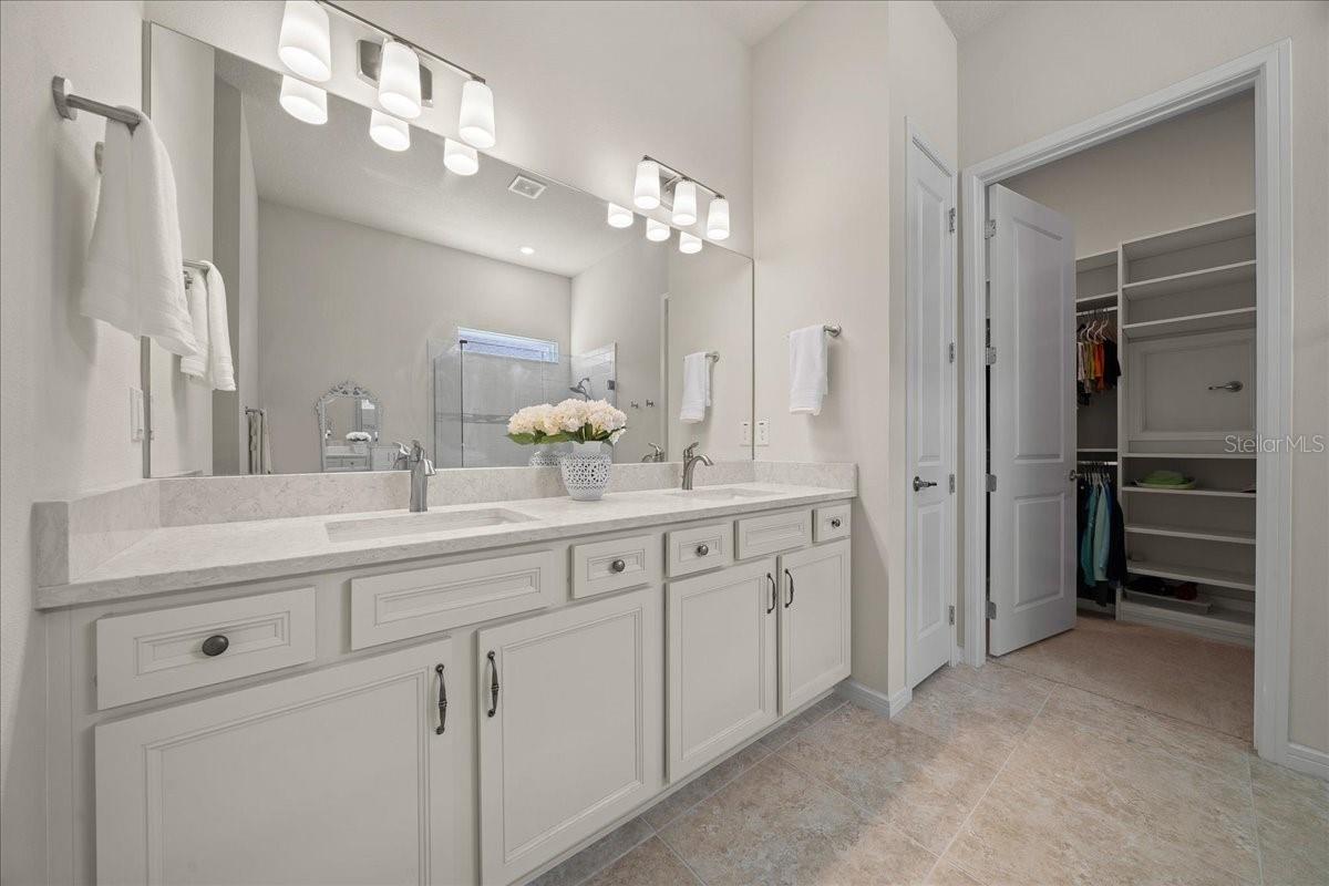 Image 20 of 67 For 9432 56th Loop