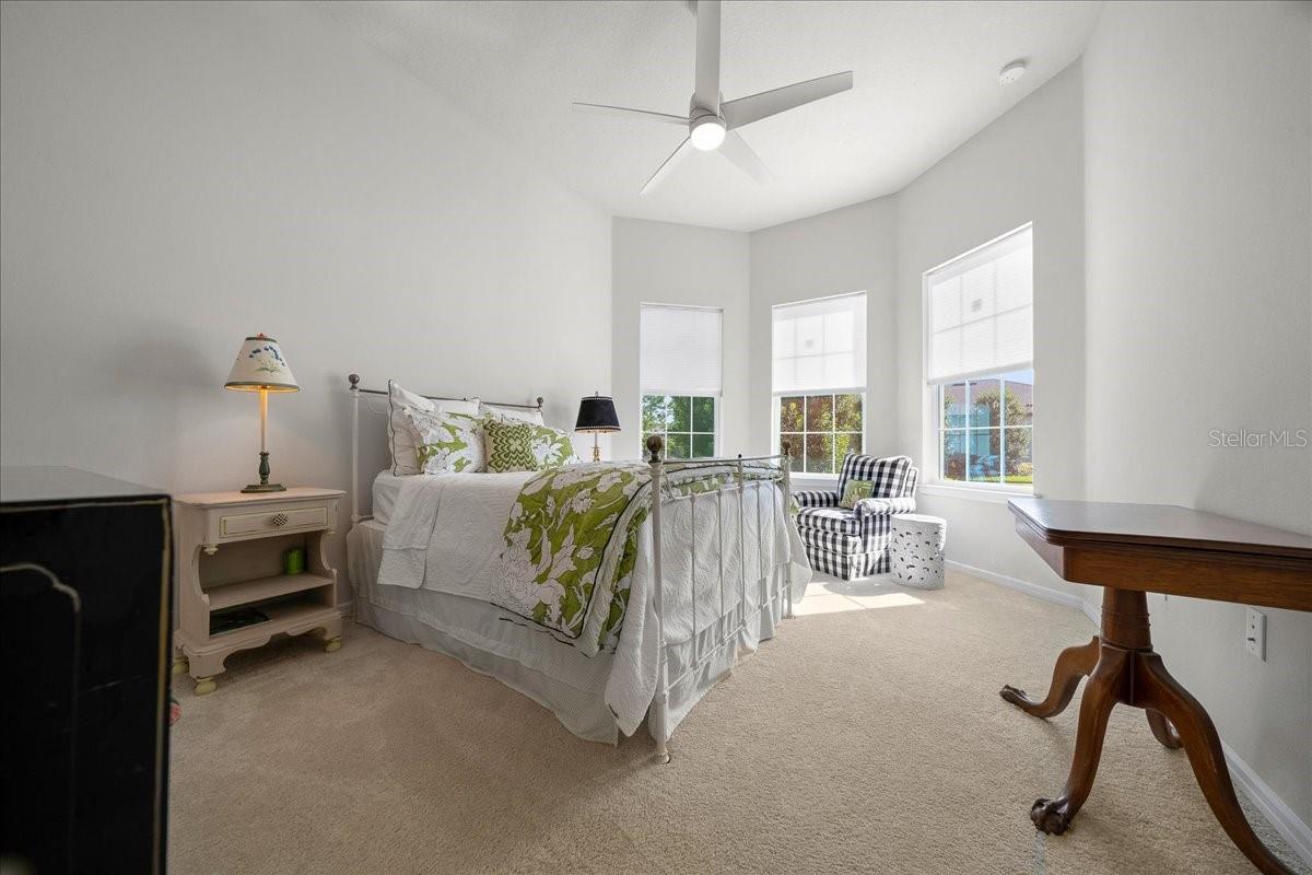 Image 4 of 67 For 9432 56th Loop