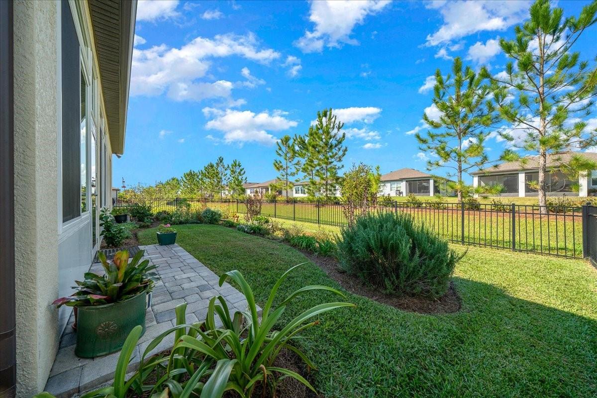 Image 44 of 67 For 9432 56th Loop