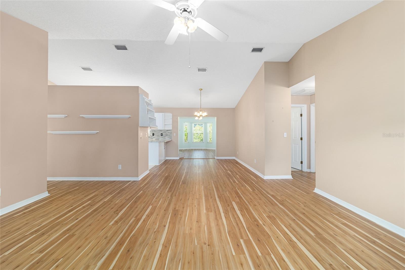 Image 4 of 23 For 4178 19th Avenue