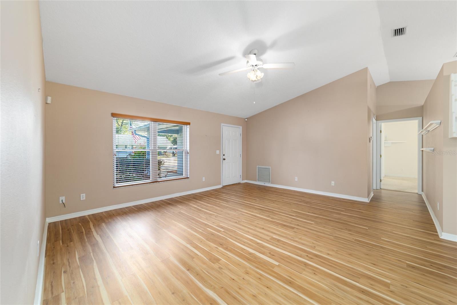 Image 6 of 23 For 4178 19th Avenue